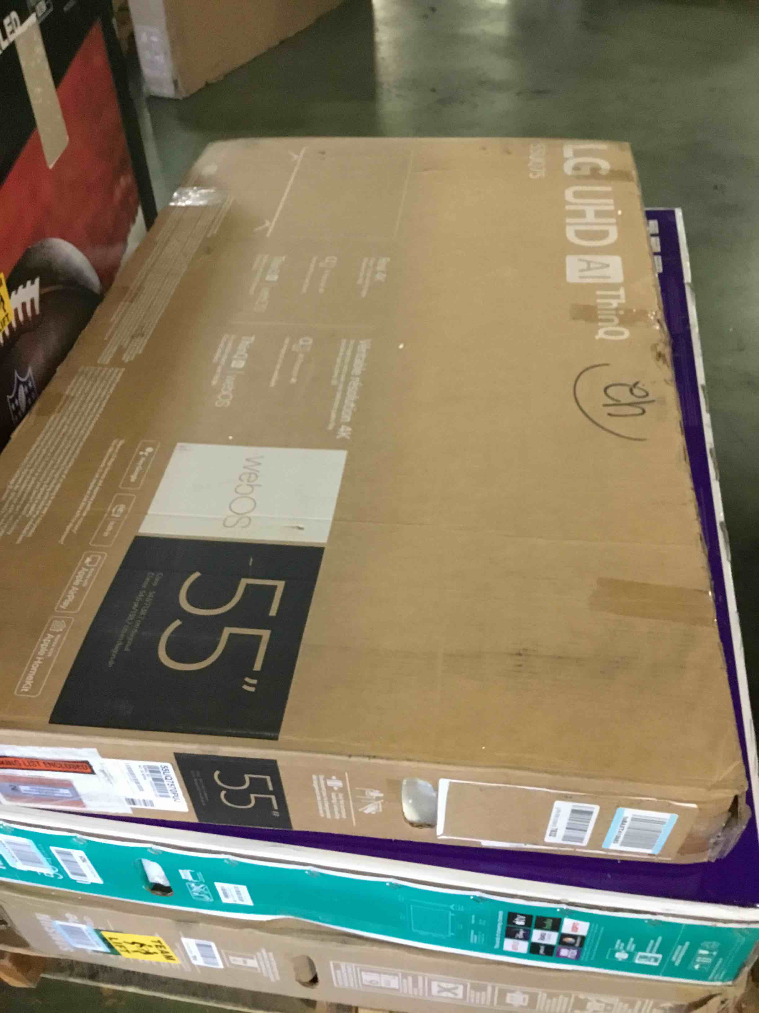 https://s3.amazonaws.com/lotting-images-prod/bidfta/RED5664867_1696344932690.jpeg