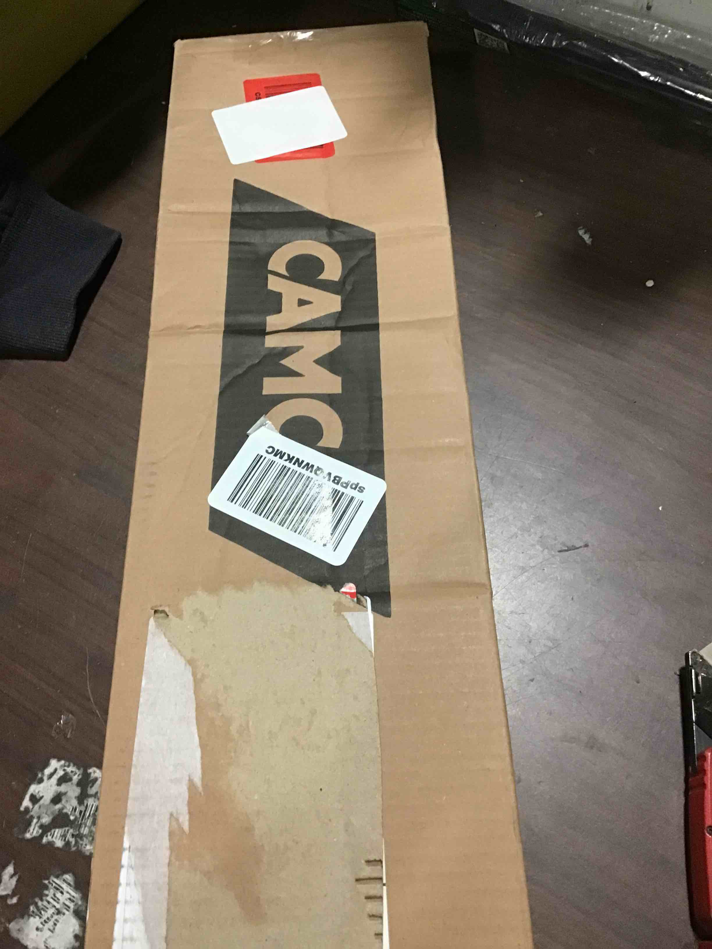 https://s3.amazonaws.com/lotting-images-prod/bidfta/RED5664949_1696938911331.jpeg