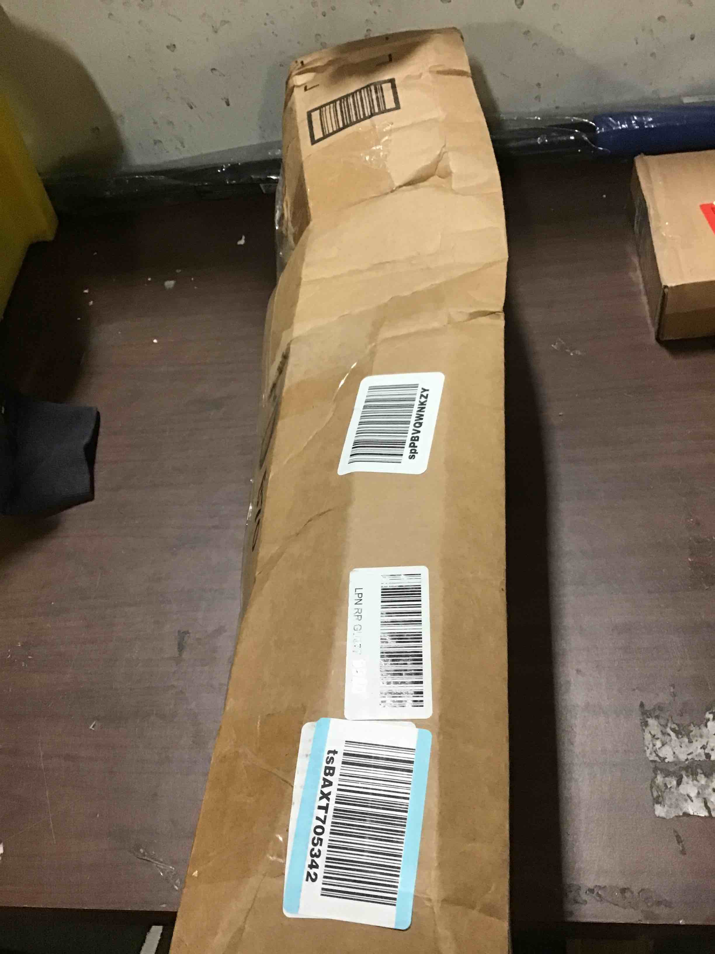 https://s3.amazonaws.com/lotting-images-prod/bidfta/RED5664951_1696939045009.jpeg