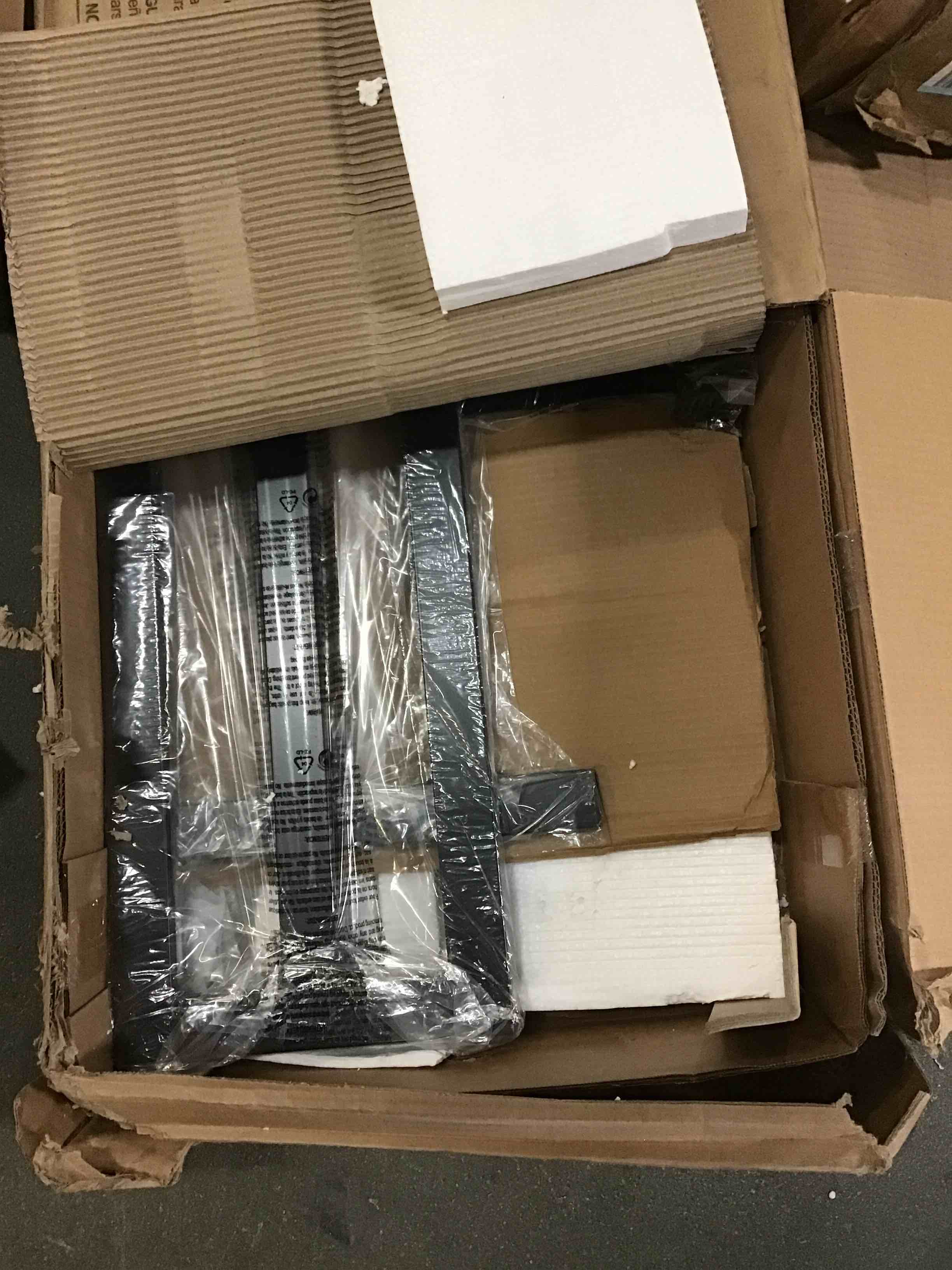 https://s3.amazonaws.com/lotting-images-prod/bidfta/RED5665086_1696961032624.jpeg