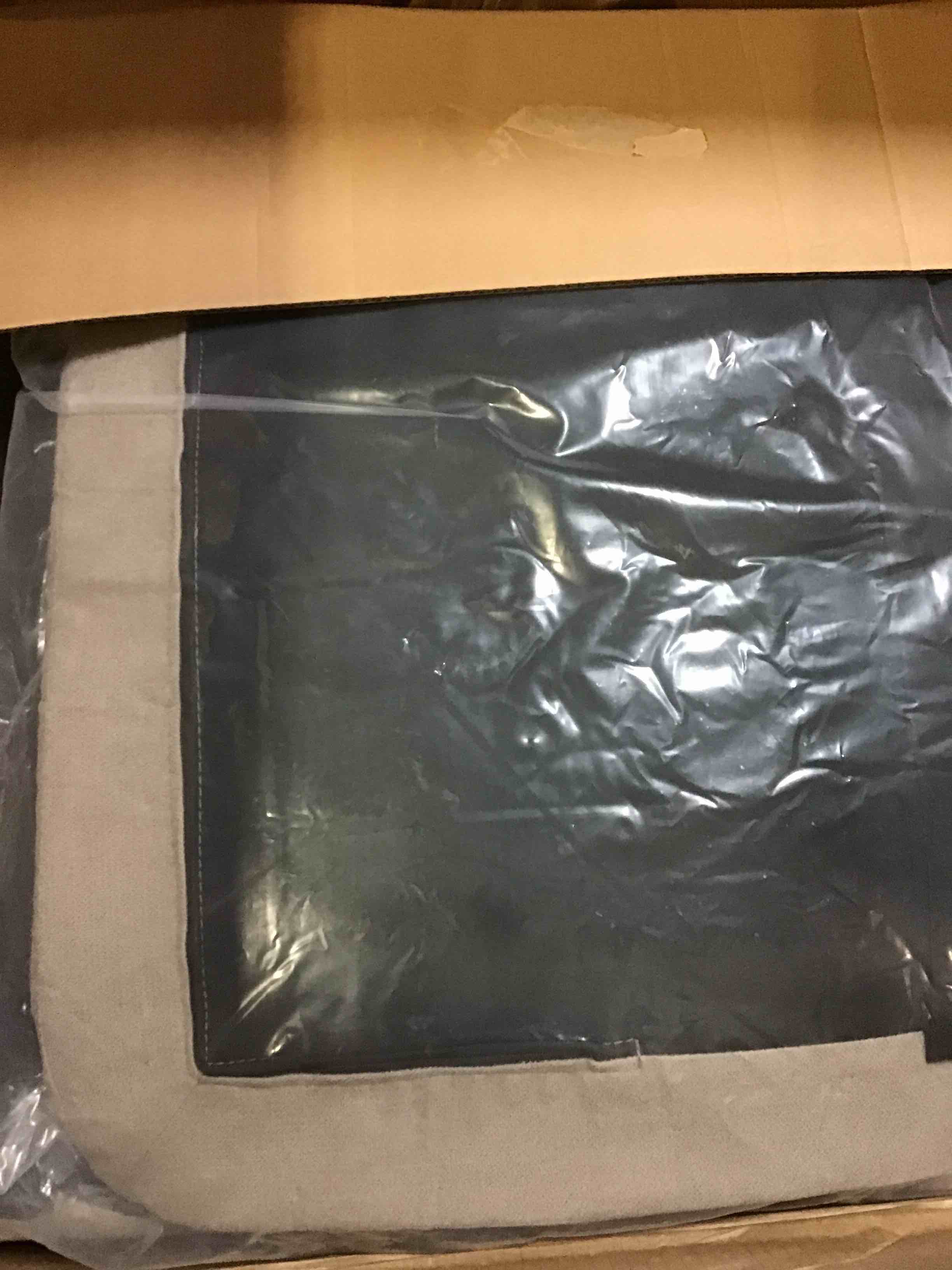 https://s3.amazonaws.com/lotting-images-prod/bidfta/RED5665305_1697121632620.jpeg