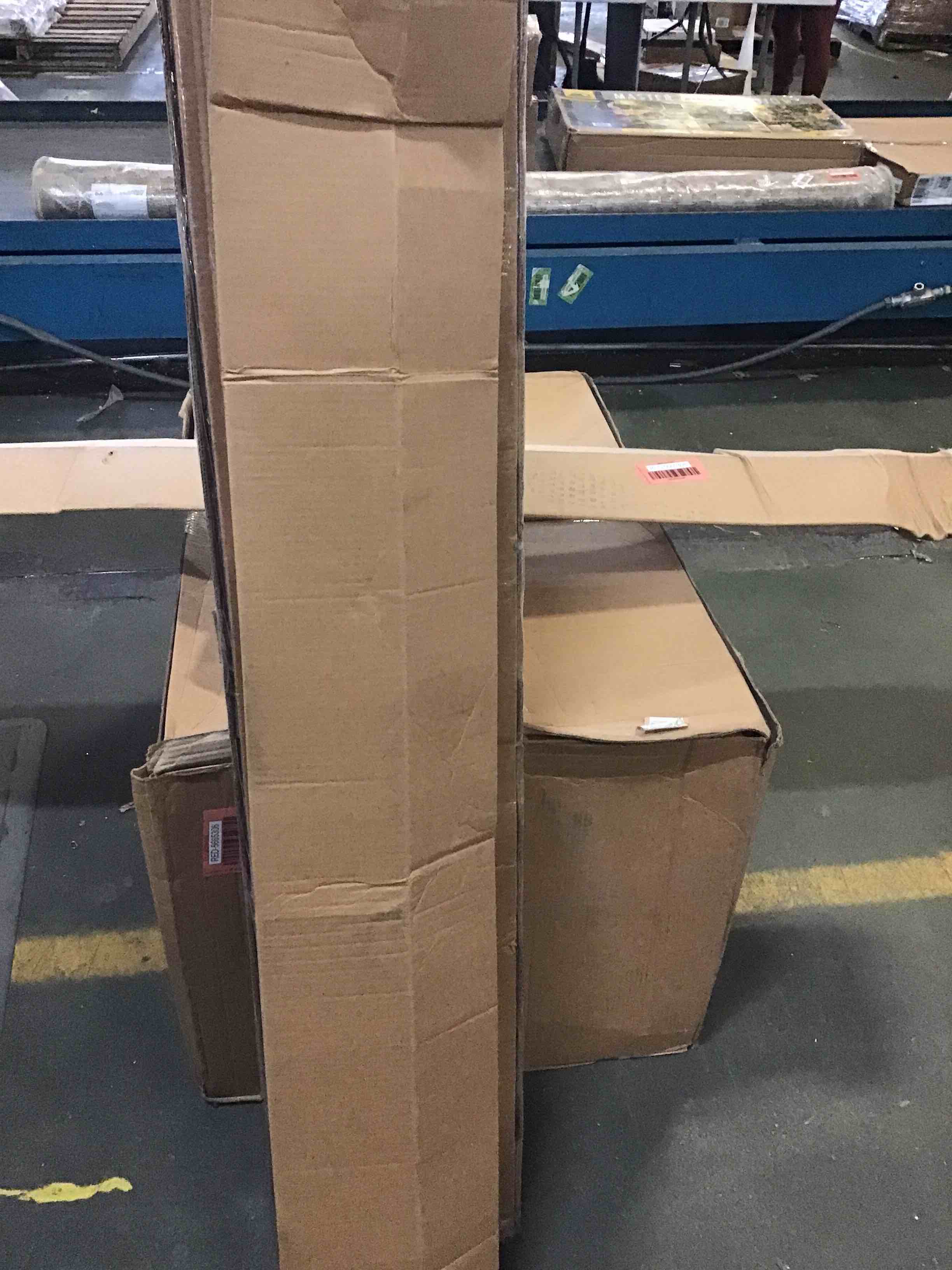 https://s3.amazonaws.com/lotting-images-prod/bidfta/RED5665310_1697122321912.jpeg
