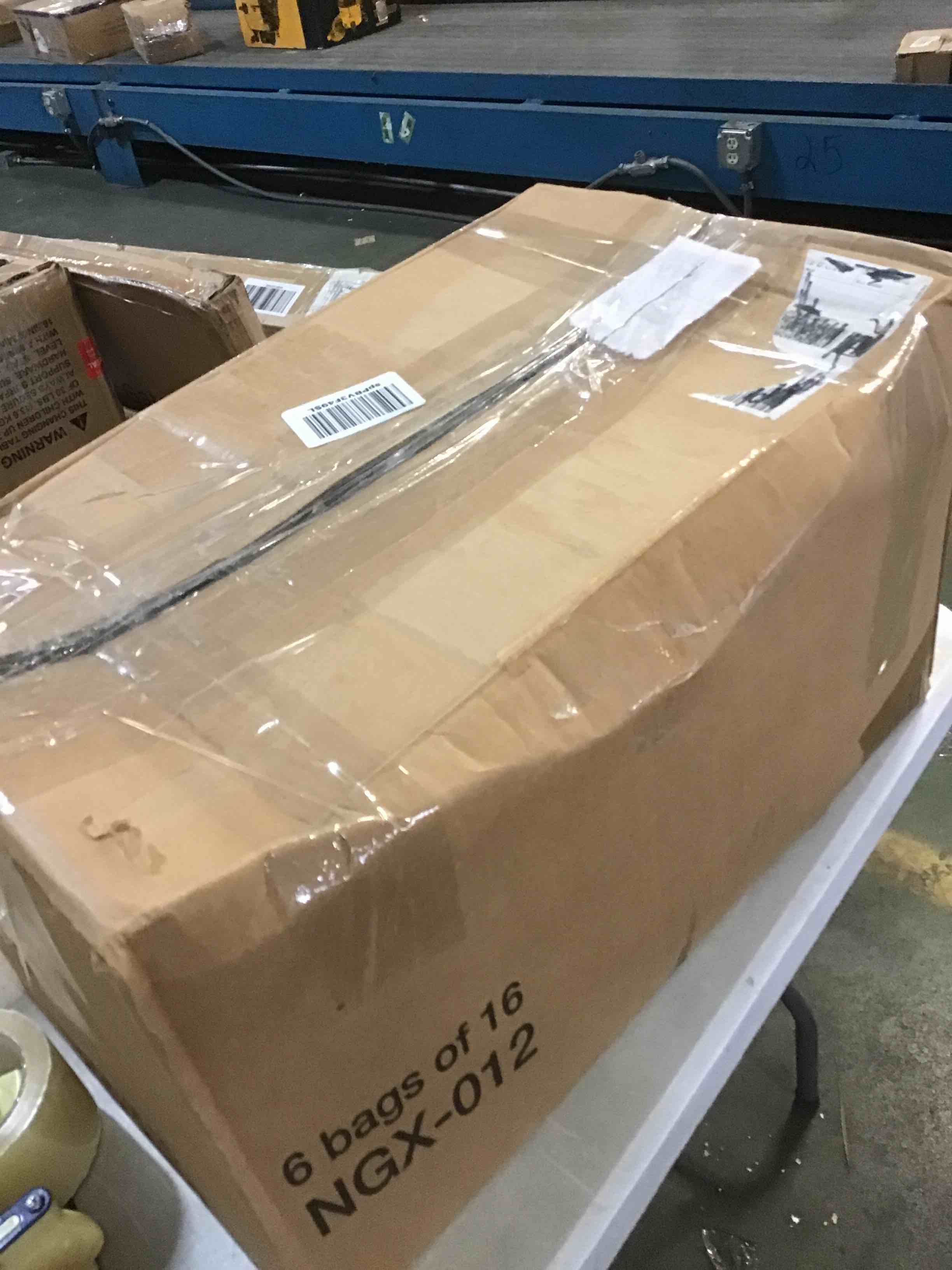 https://s3.amazonaws.com/lotting-images-prod/bidfta/RED5665707_1697470365042.jpeg