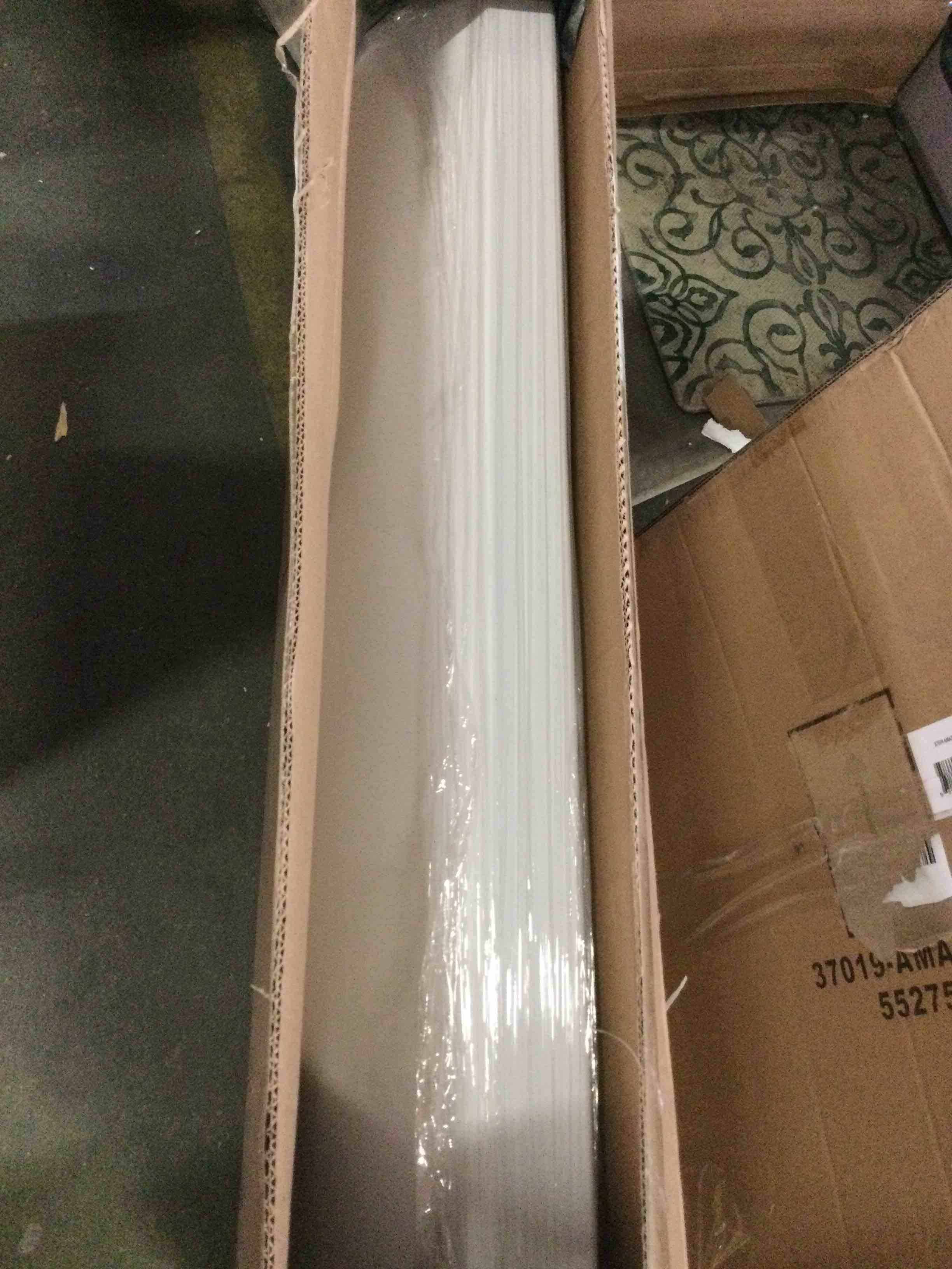 https://s3.amazonaws.com/lotting-images-prod/bidfta/RED5665801_1697486113102.jpeg