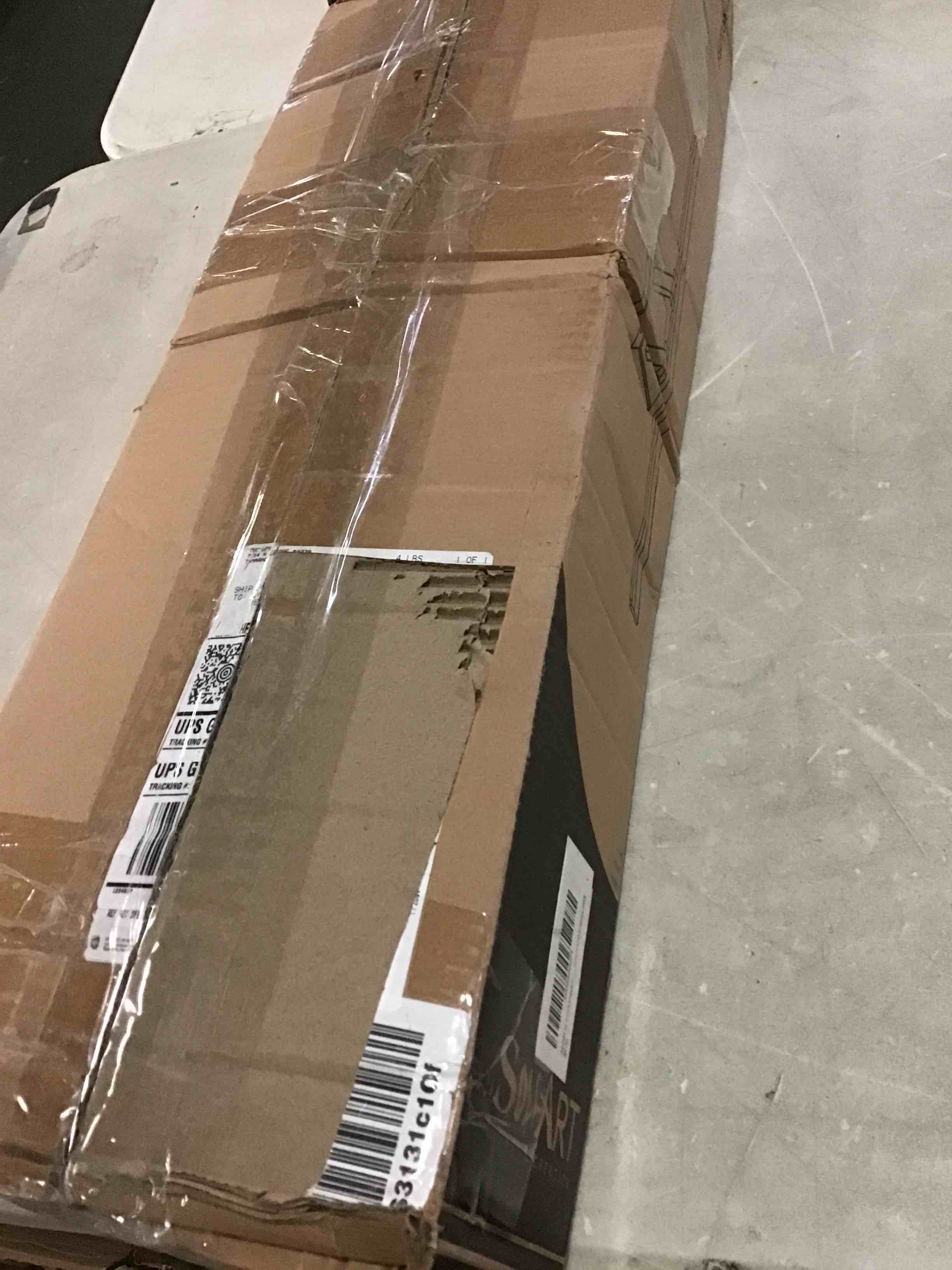 https://s3.amazonaws.com/lotting-images-prod/bidfta/RED5665863_1697547147027.jpeg