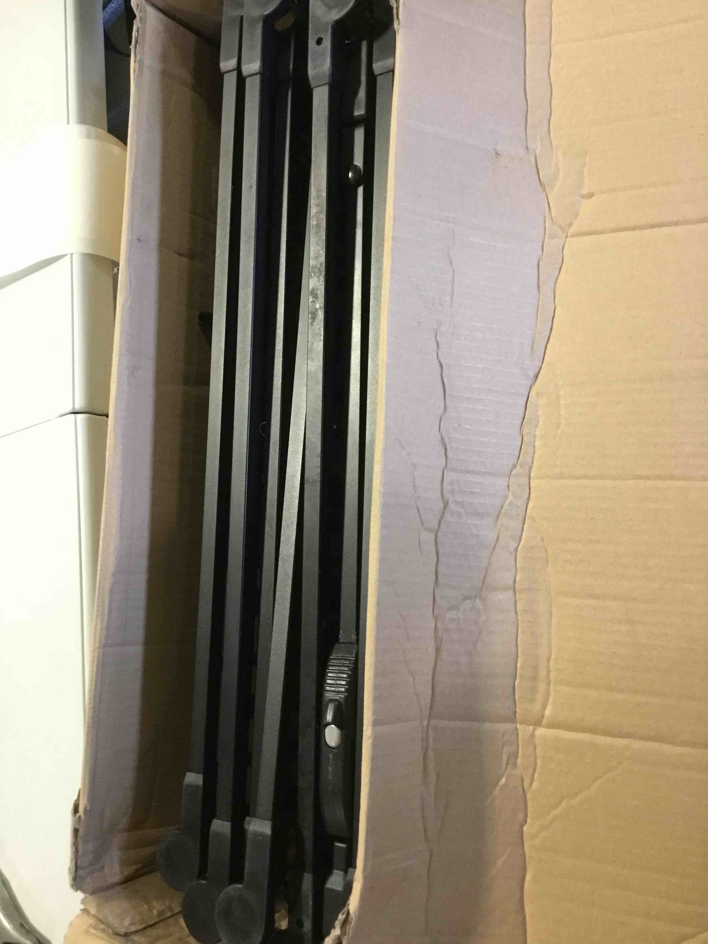 https://s3.amazonaws.com/lotting-images-prod/bidfta/RED5666555_1696353497404.jpeg