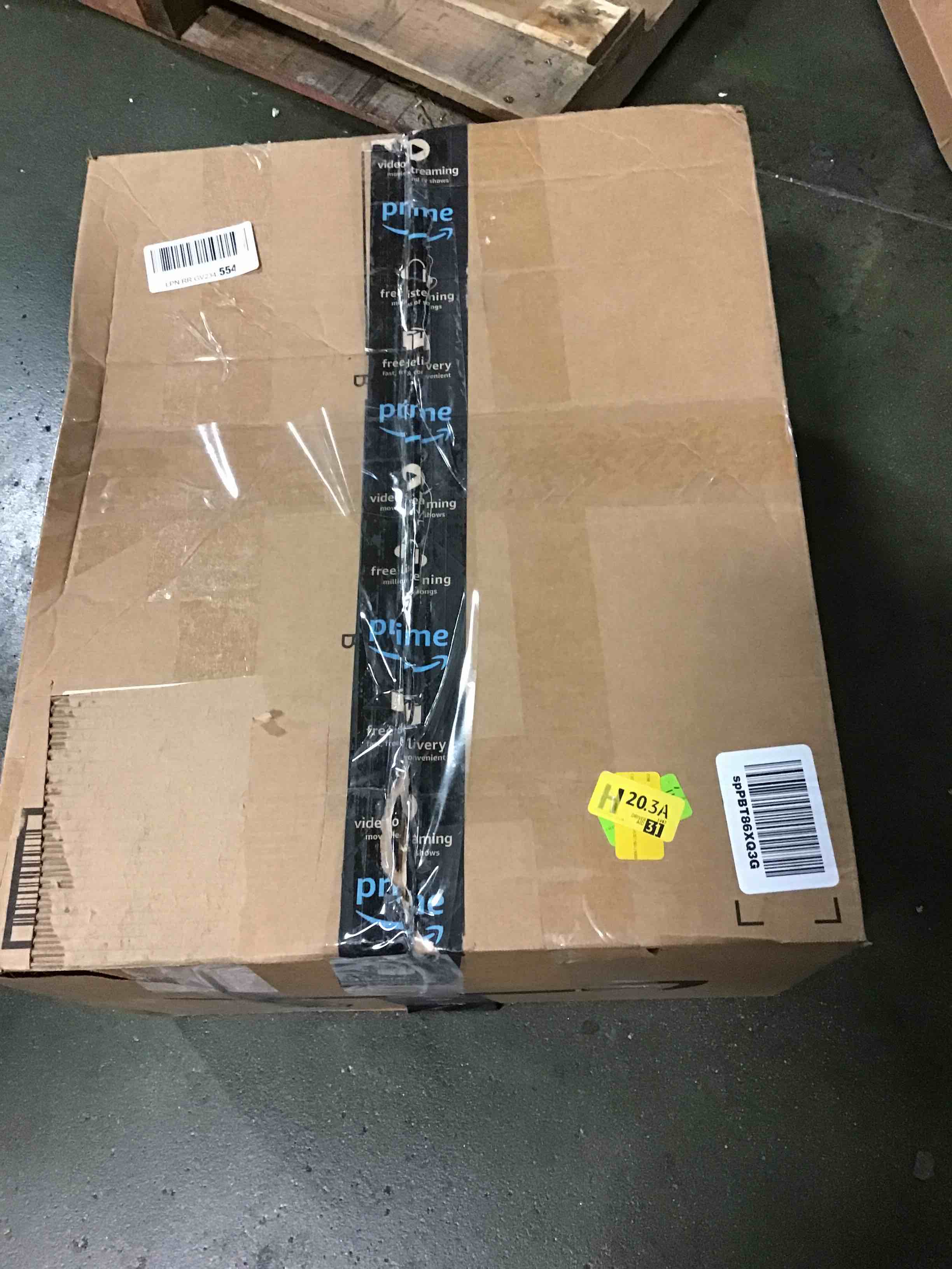 https://s3.amazonaws.com/lotting-images-prod/bidfta/RED5666596_1696420299622.jpeg