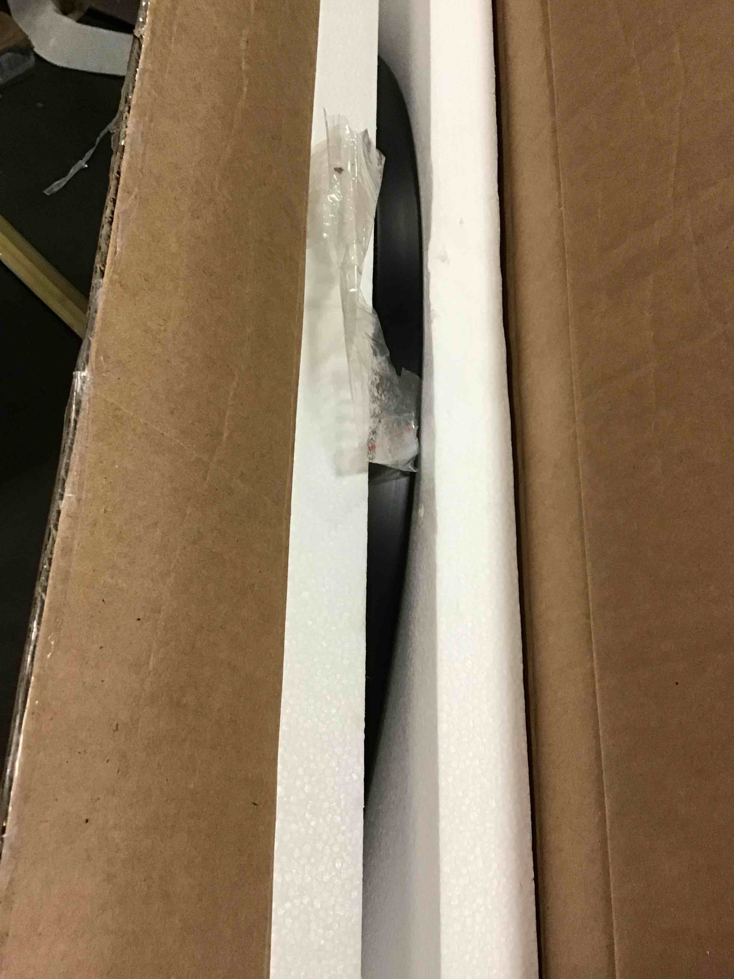 https://s3.amazonaws.com/lotting-images-prod/bidfta/RED5666842_1696527040664.jpeg