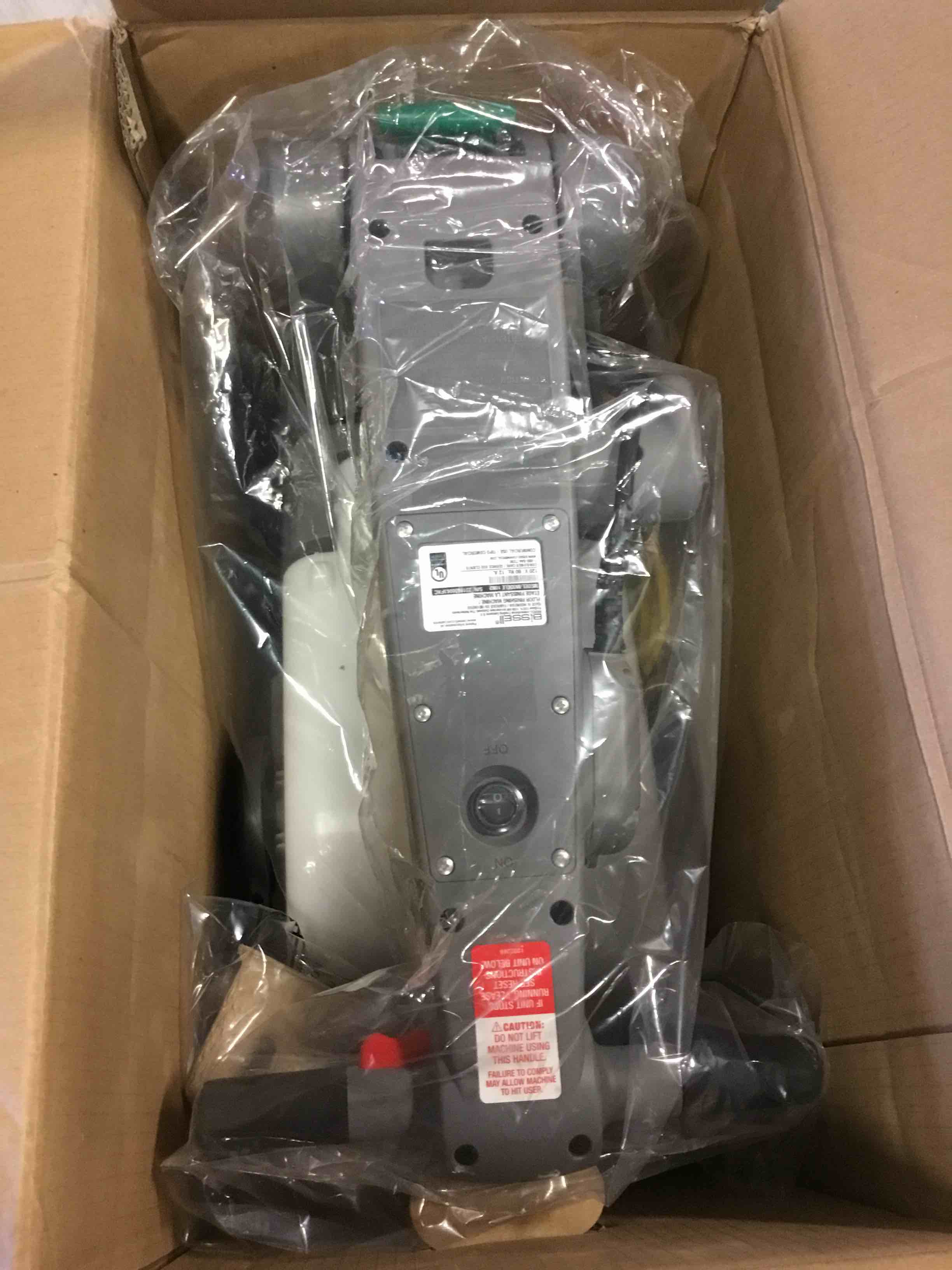 https://s3.amazonaws.com/lotting-images-prod/bidfta/RED5667258_1696960135814.jpeg