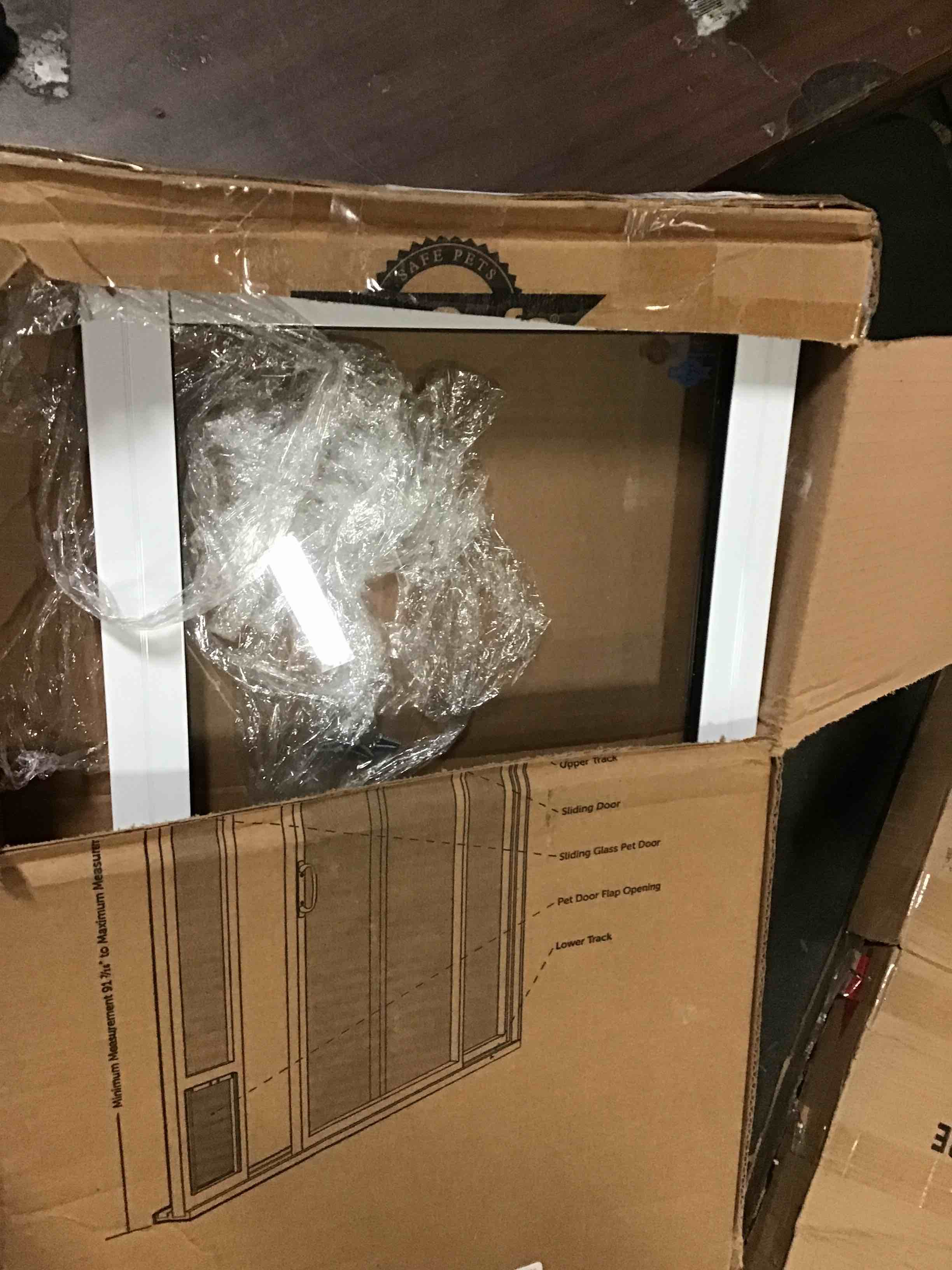 https://s3.amazonaws.com/lotting-images-prod/bidfta/RED5667626_1696008142949.jpeg