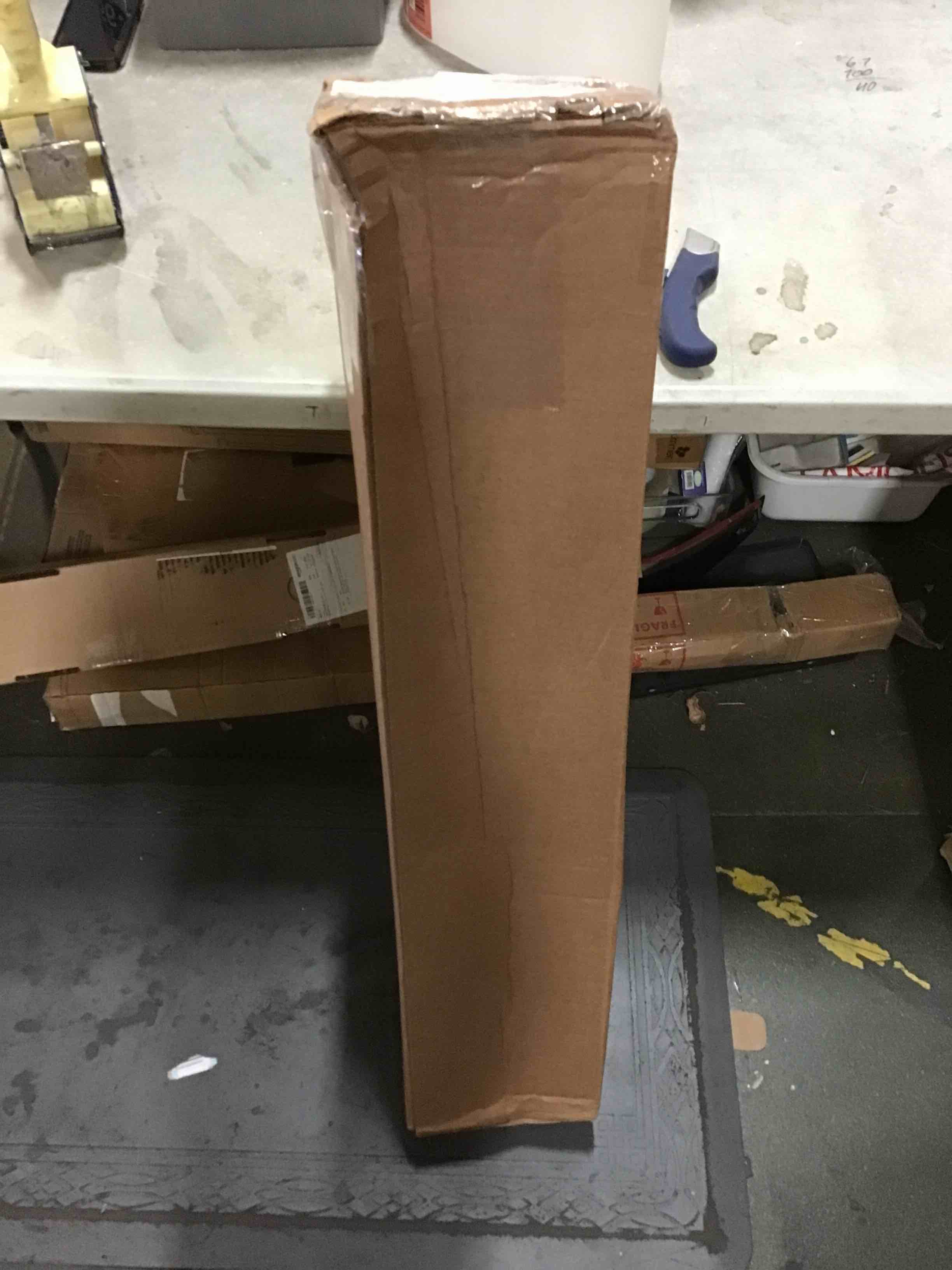 https://s3.amazonaws.com/lotting-images-prod/bidfta/RED5667771_1696261633202.jpeg