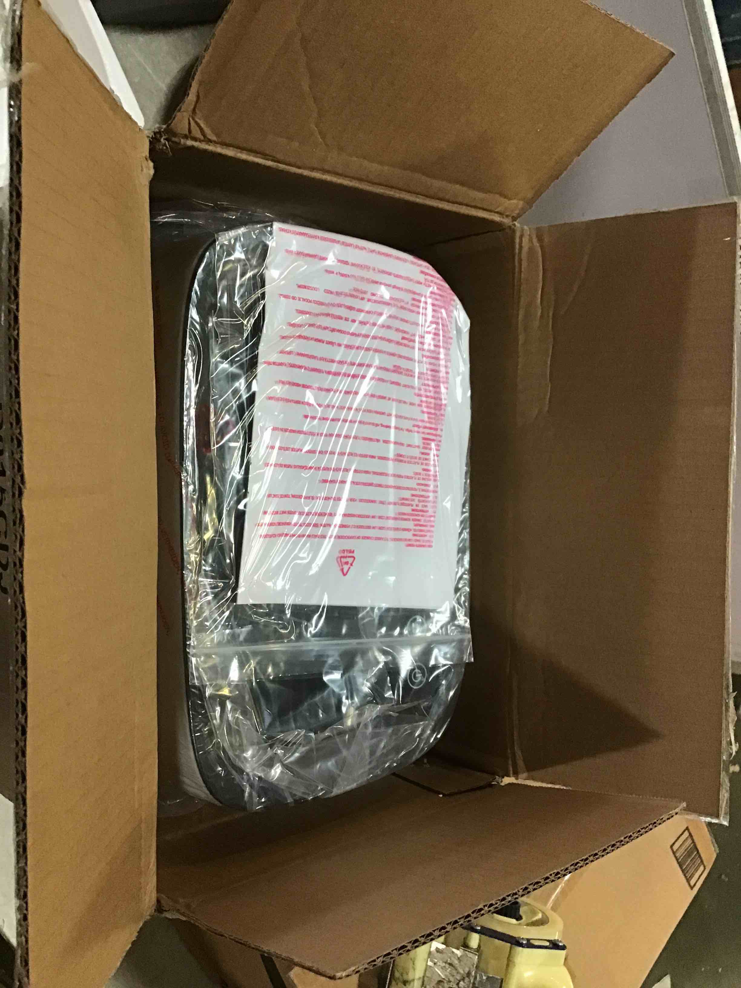https://s3.amazonaws.com/lotting-images-prod/bidfta/RED5667773_1696261924413.jpeg