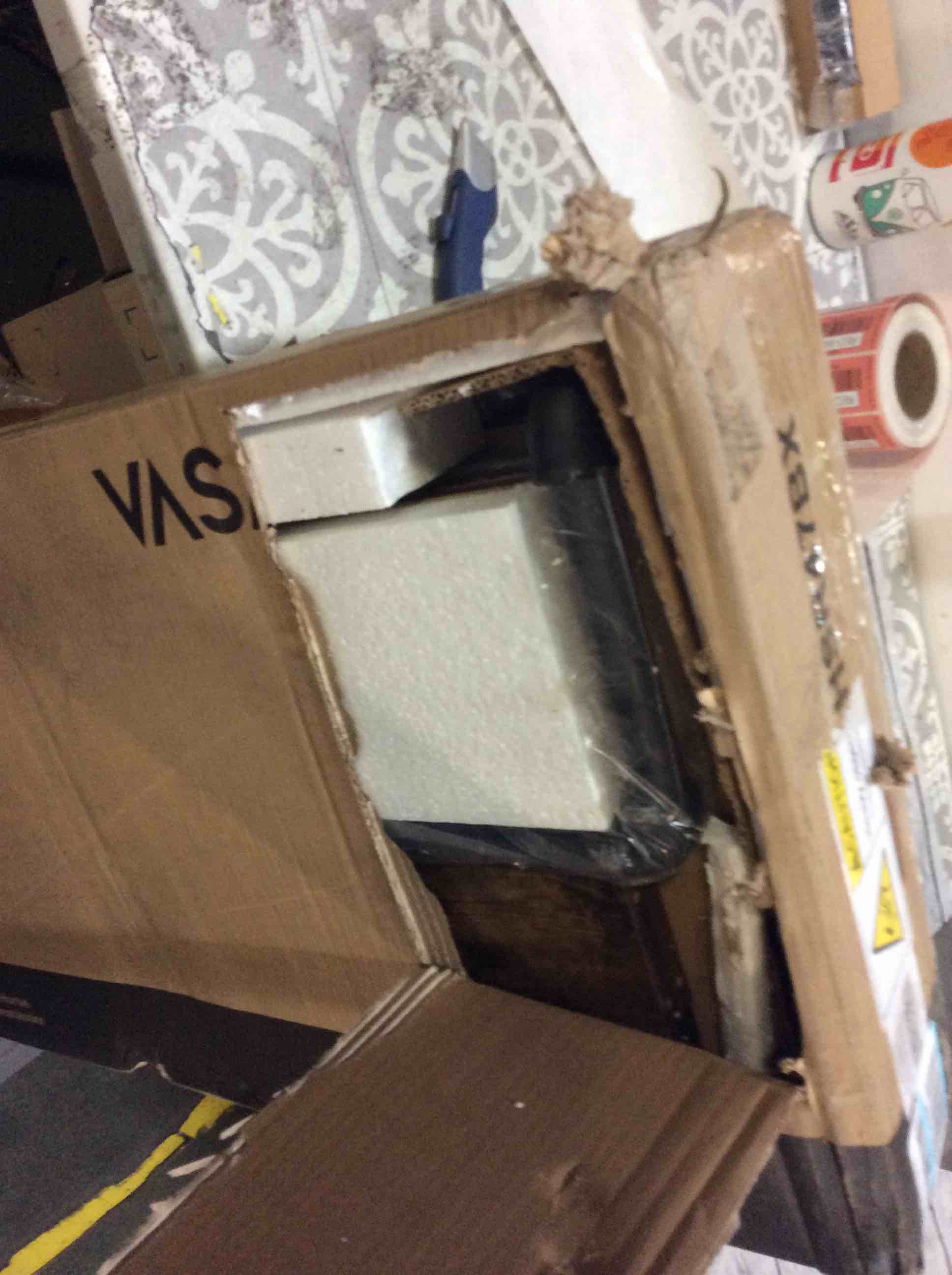 https://s3.amazonaws.com/lotting-images-prod/bidfta/RED5667894_1696336230115.jpeg