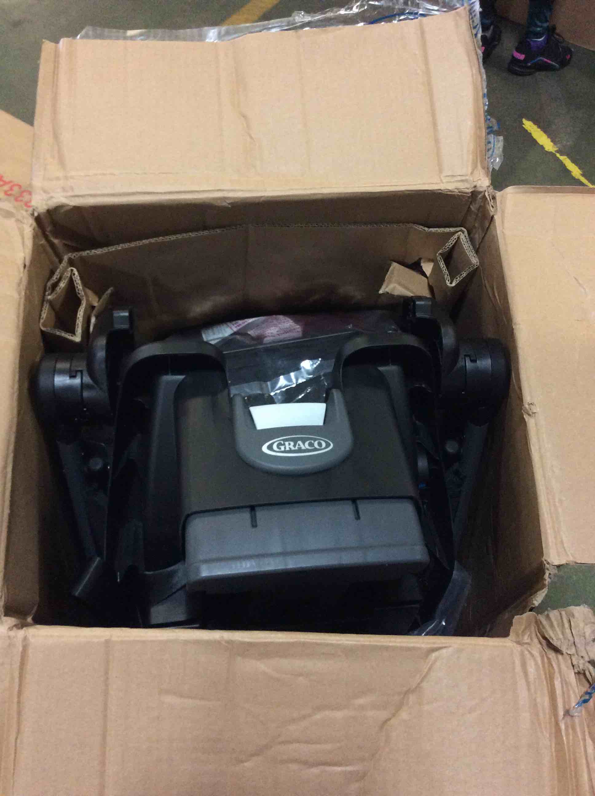 https://s3.amazonaws.com/lotting-images-prod/bidfta/RED5667948_1696347079769.jpeg