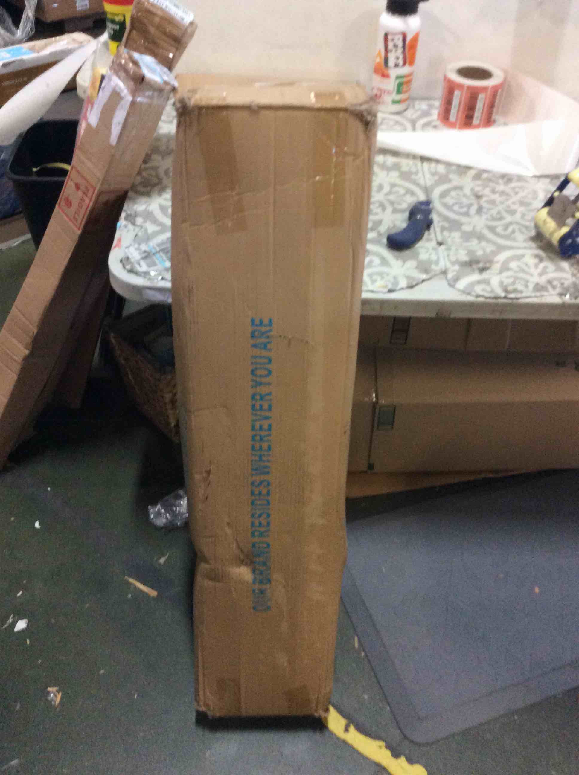 https://s3.amazonaws.com/lotting-images-prod/bidfta/RED5667951_1696347477339.jpeg