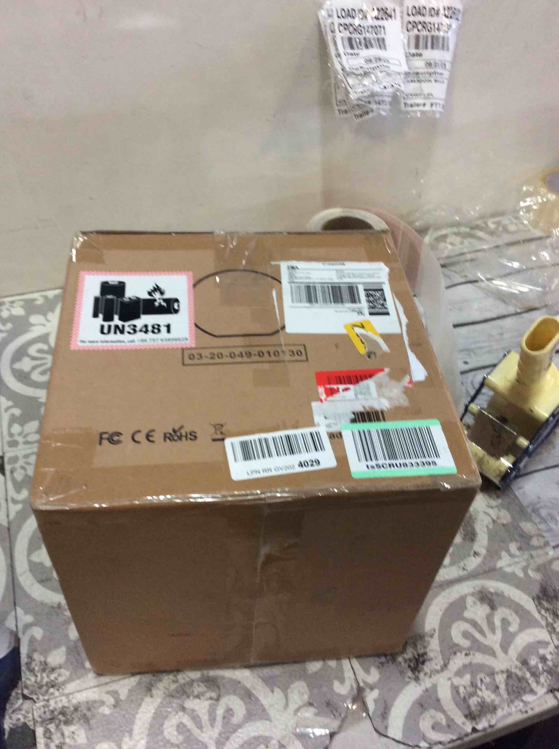 https://s3.amazonaws.com/lotting-images-prod/bidfta/RED5668015_1696360962474.jpeg
