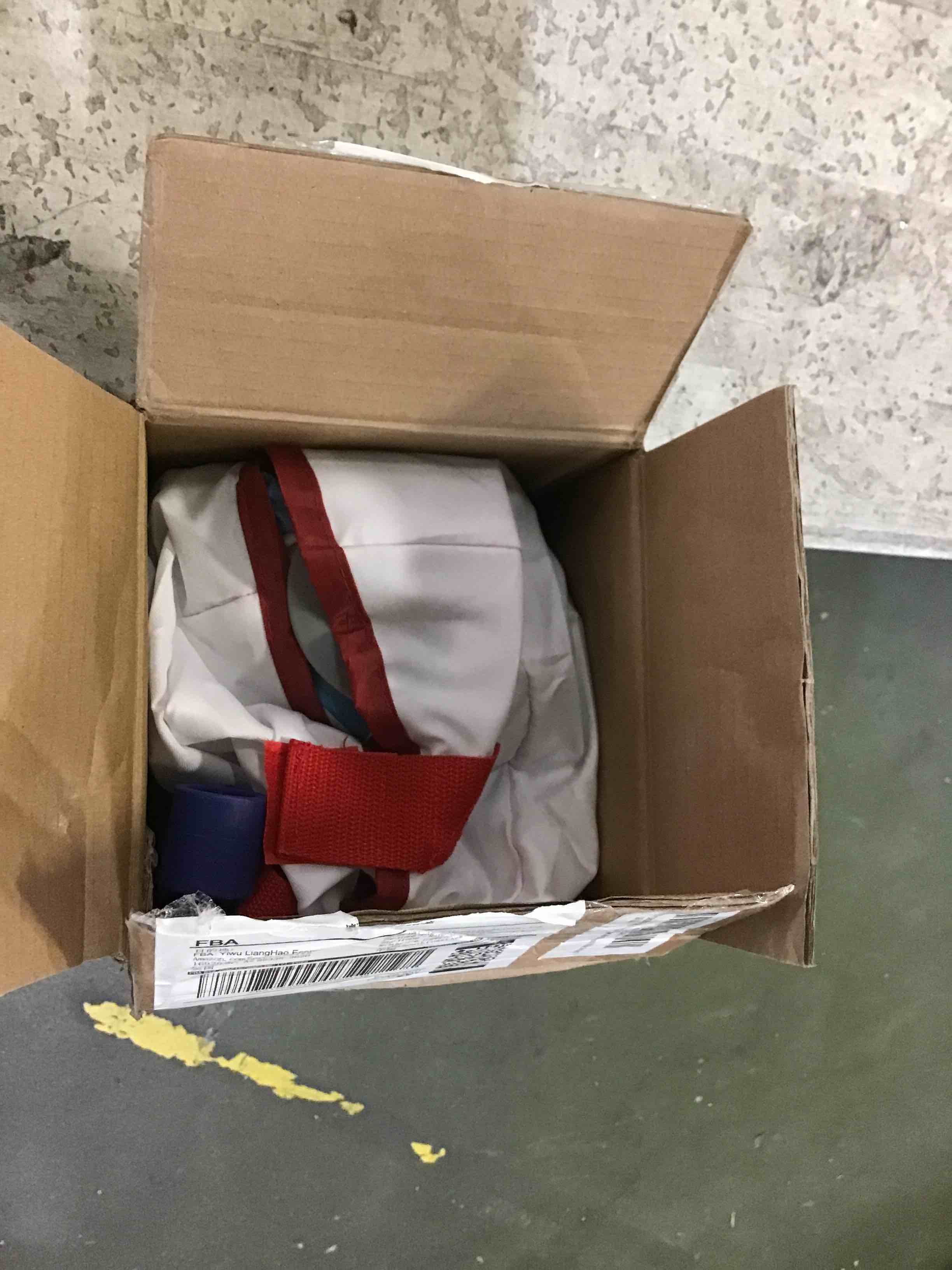 https://s3.amazonaws.com/lotting-images-prod/bidfta/RED5668222_1696447639995.jpeg