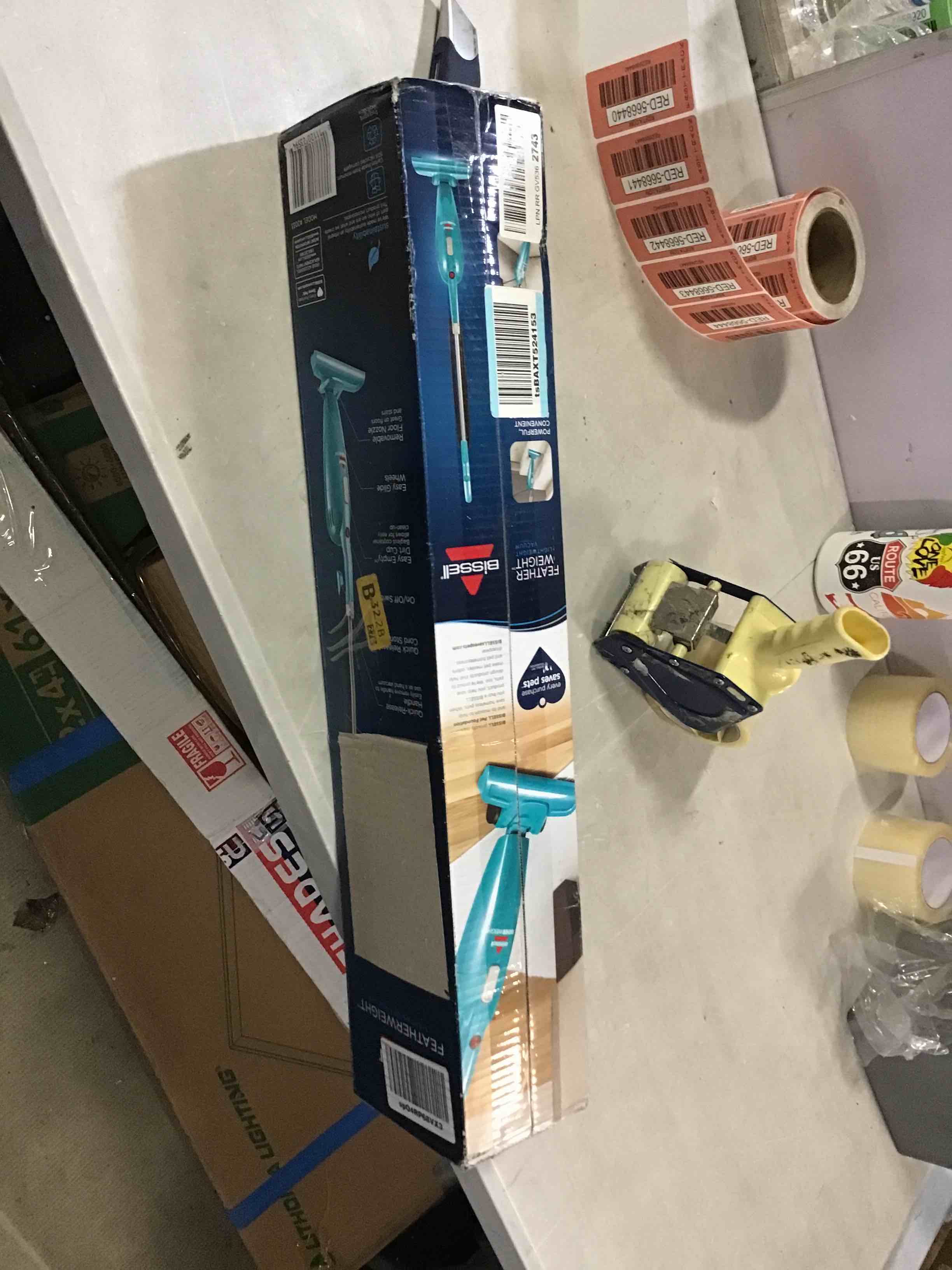 https://s3.amazonaws.com/lotting-images-prod/bidfta/RED5668440_1696532067745.jpeg