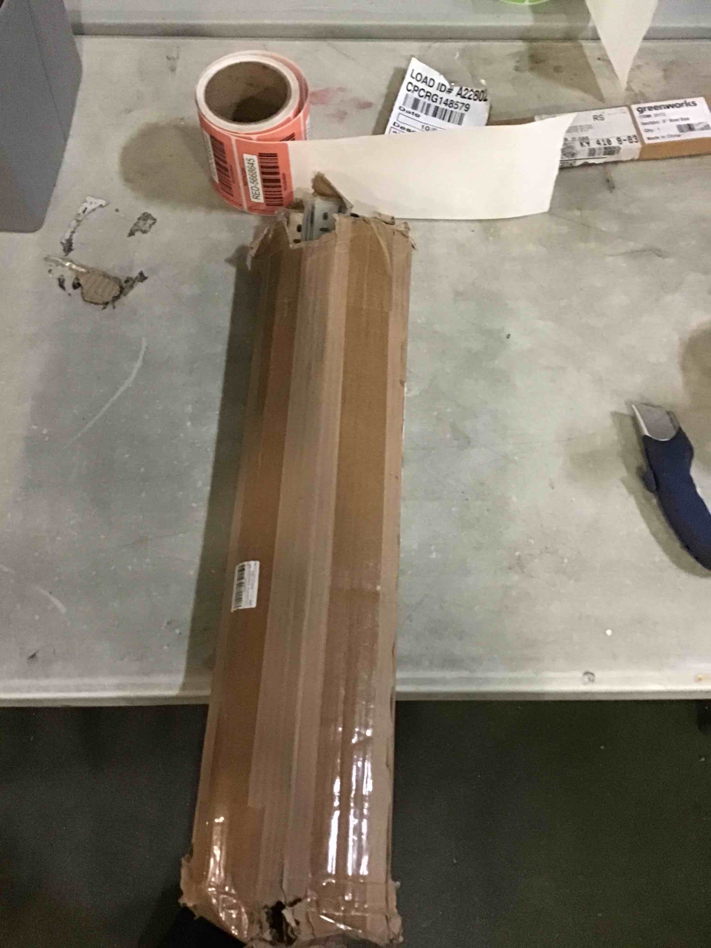 https://s3.amazonaws.com/lotting-images-prod/bidfta/RED5668645_1696937081631.jpeg