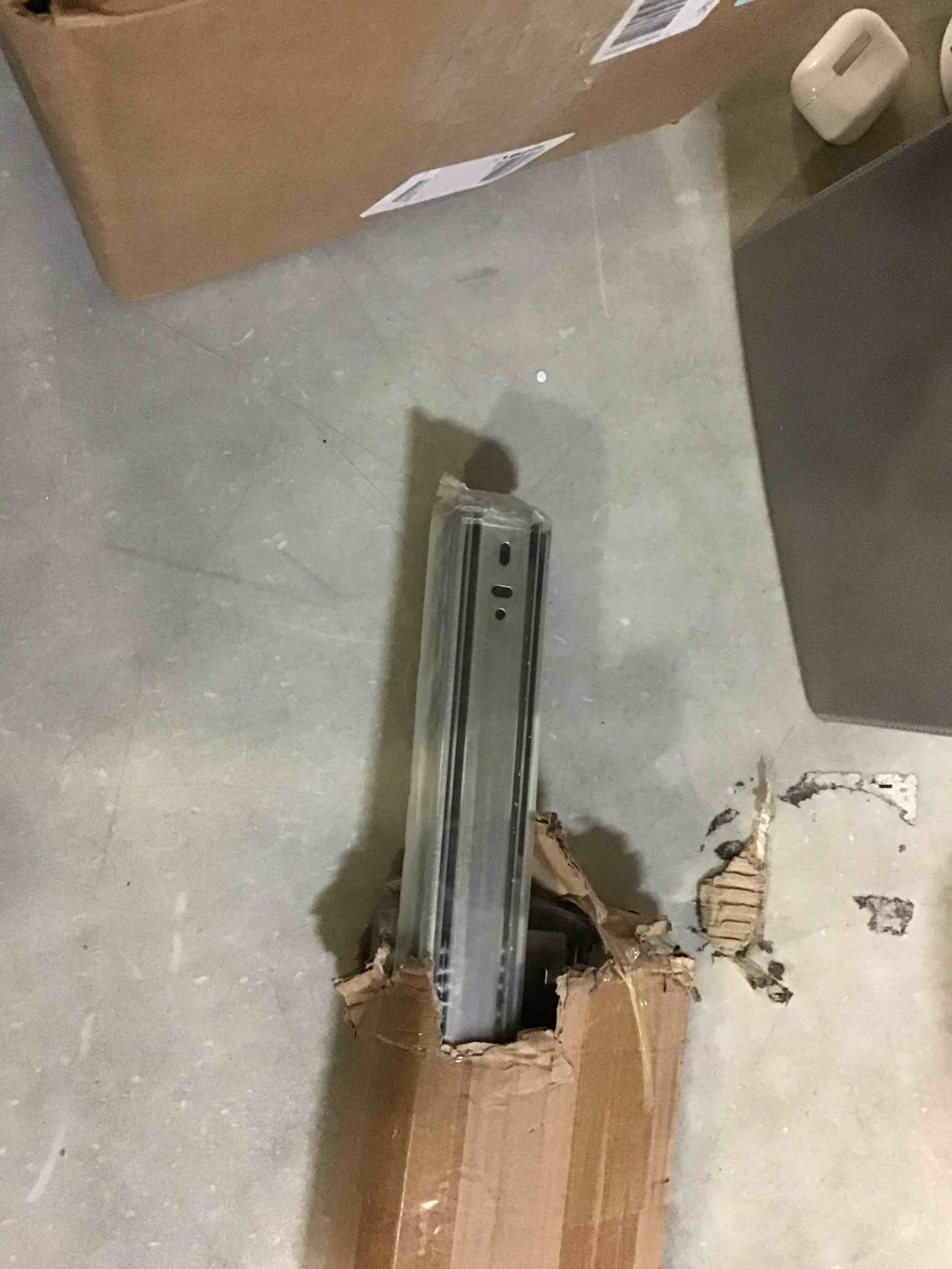 https://s3.amazonaws.com/lotting-images-prod/bidfta/RED5668645_1696937102514.jpeg