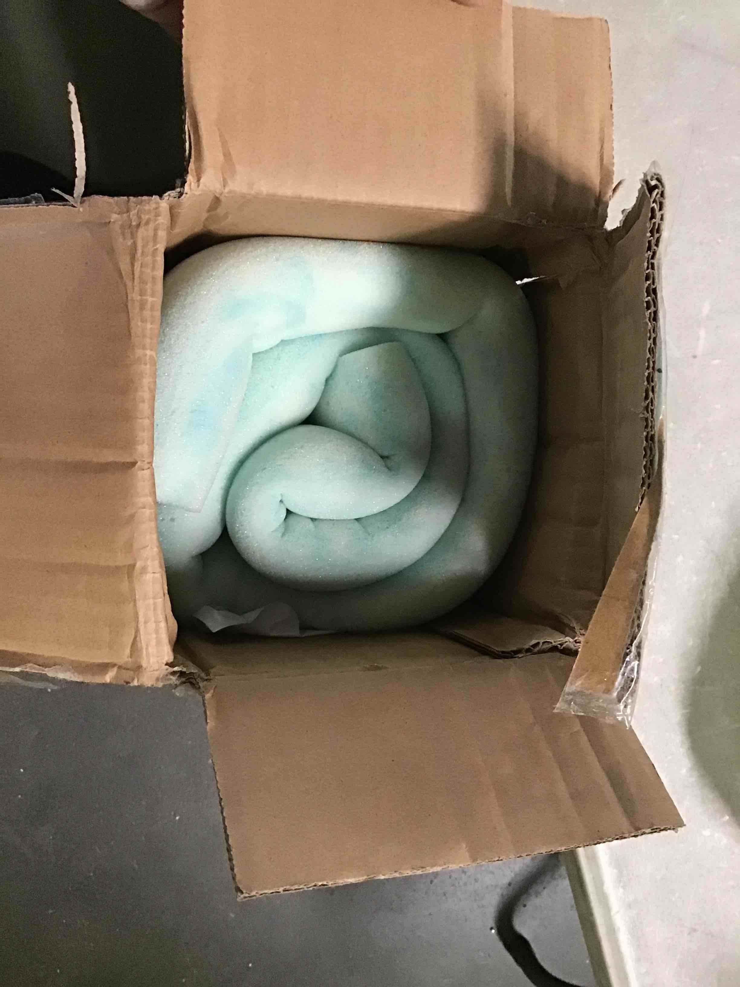 https://s3.amazonaws.com/lotting-images-prod/bidfta/RED5668727_1696950214392.jpeg