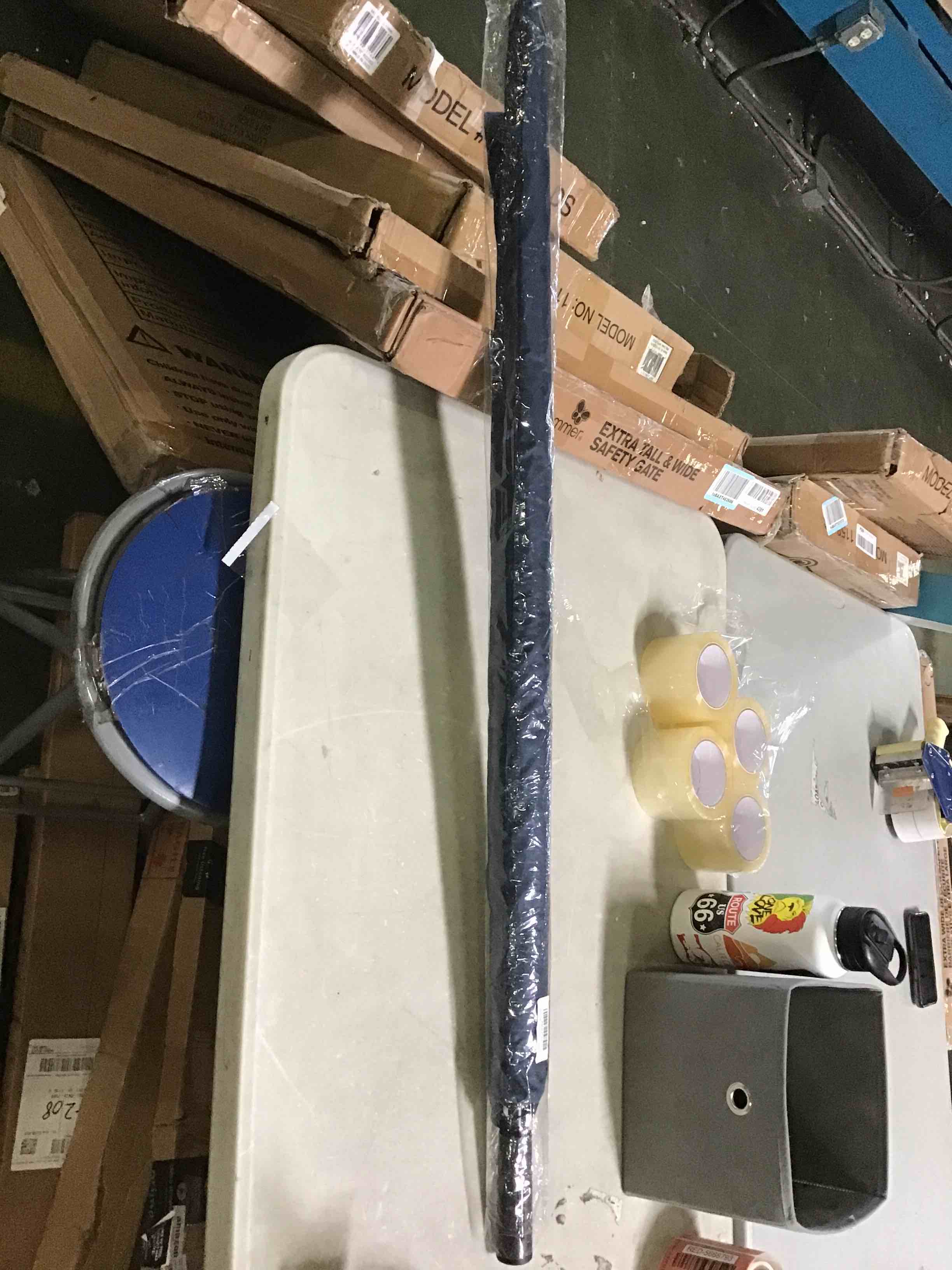 https://s3.amazonaws.com/lotting-images-prod/bidfta/RED5668792_1696962128154.jpeg