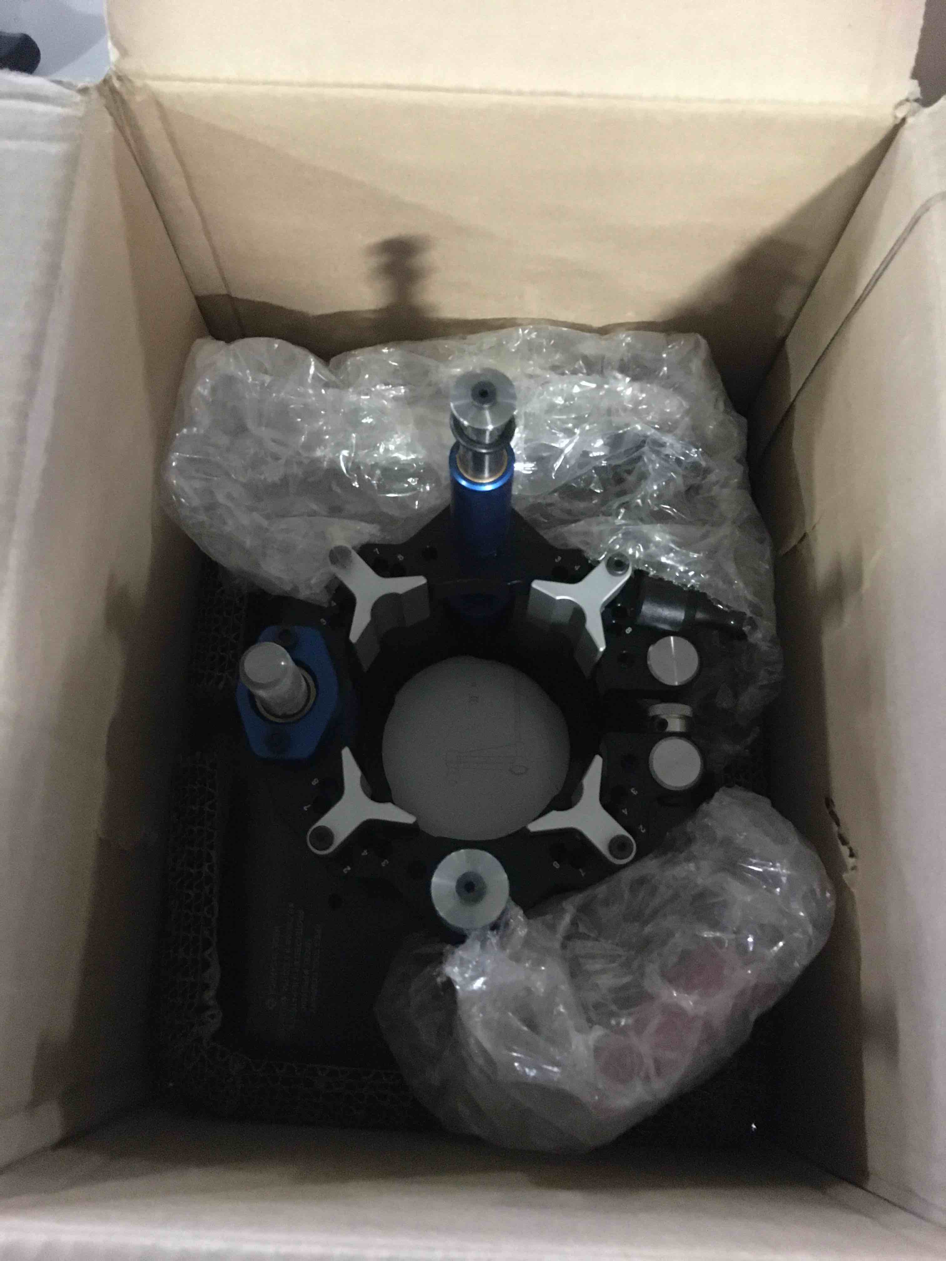 https://s3.amazonaws.com/lotting-images-prod/bidfta/RED5669531_1695988700583.jpeg