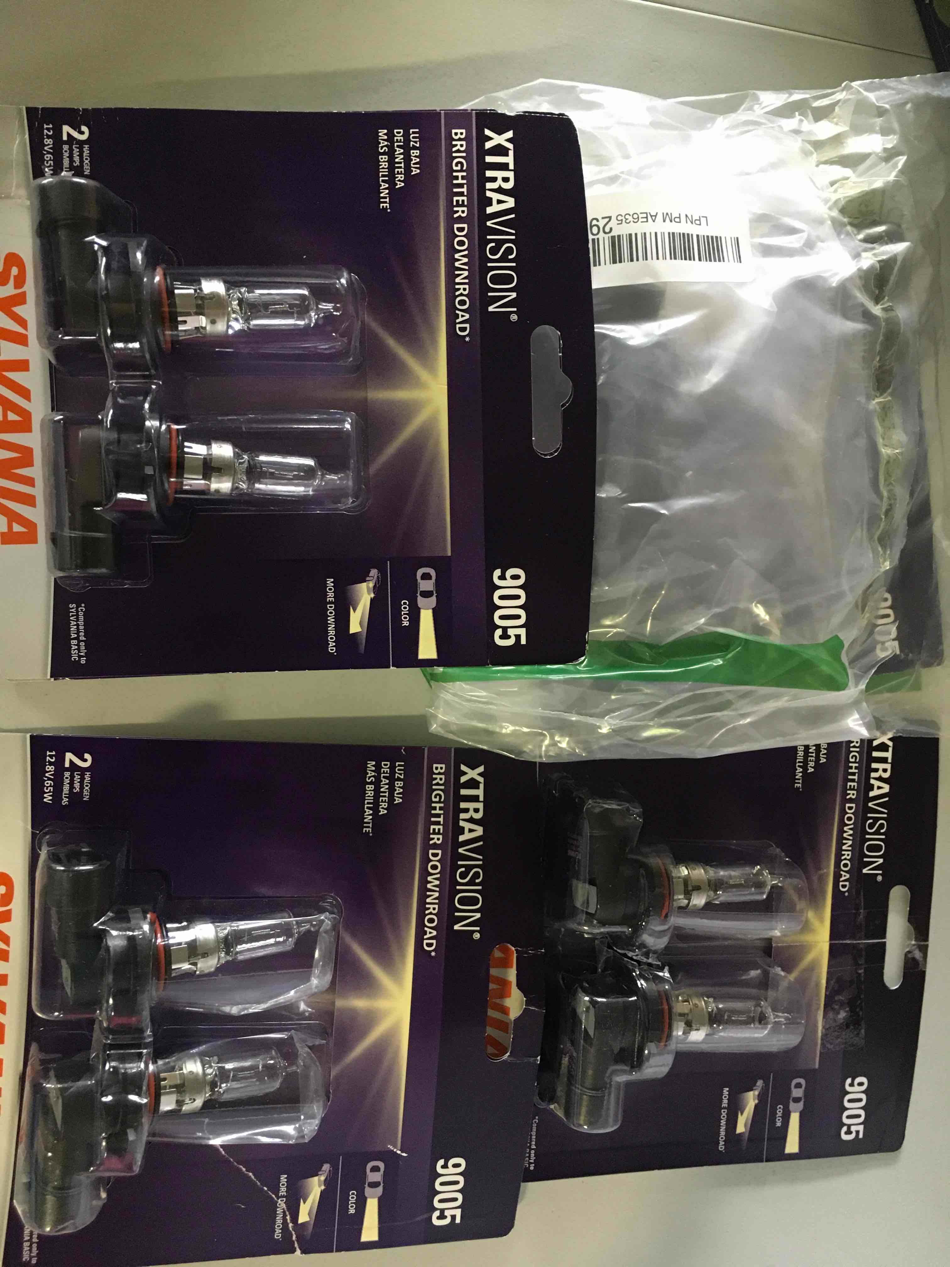 https://s3.amazonaws.com/lotting-images-prod/bidfta/RED5669569_1696001992312.jpeg
