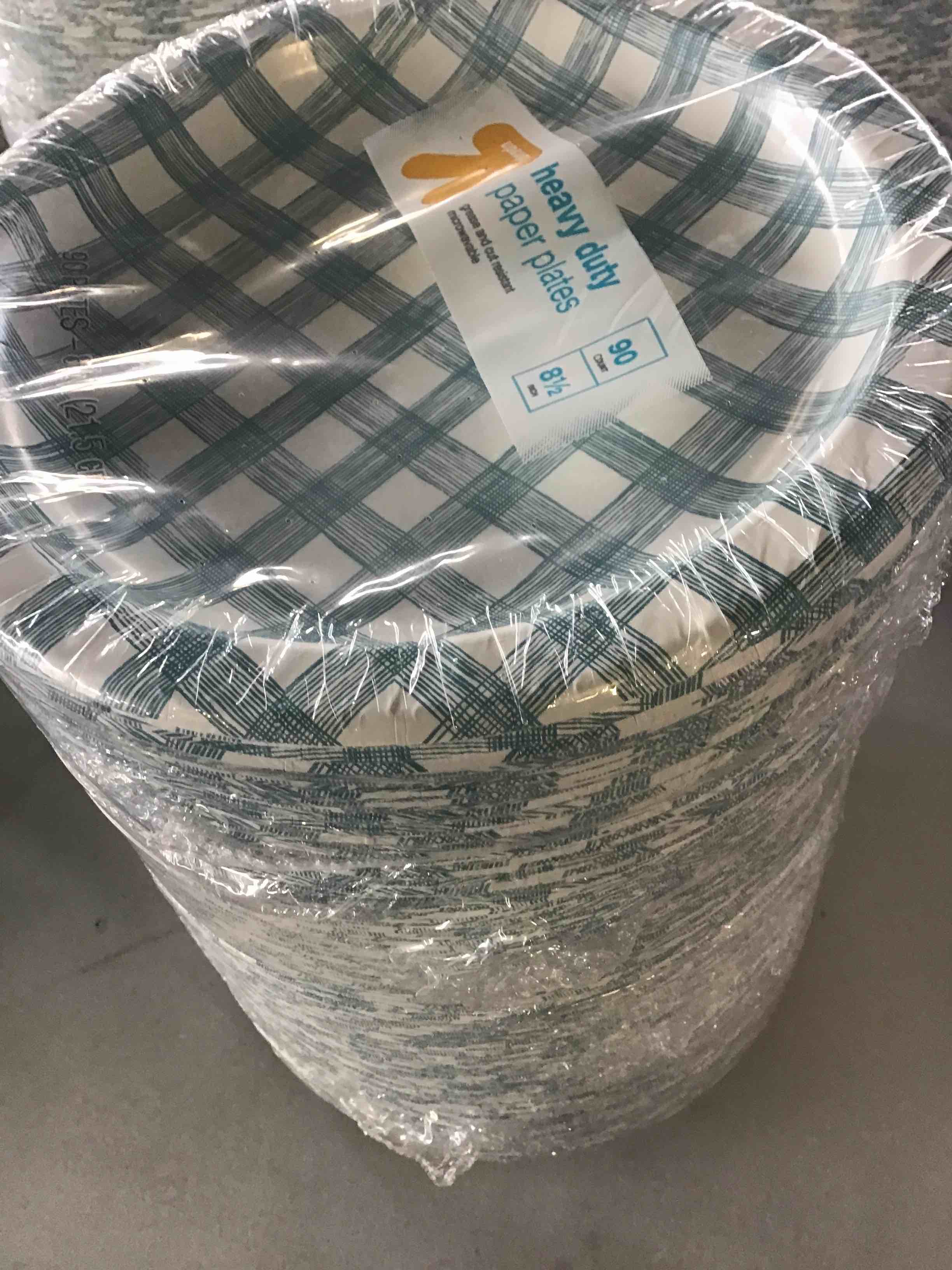 https://s3.amazonaws.com/lotting-images-prod/bidfta/RED5669640_1696016621224.jpeg