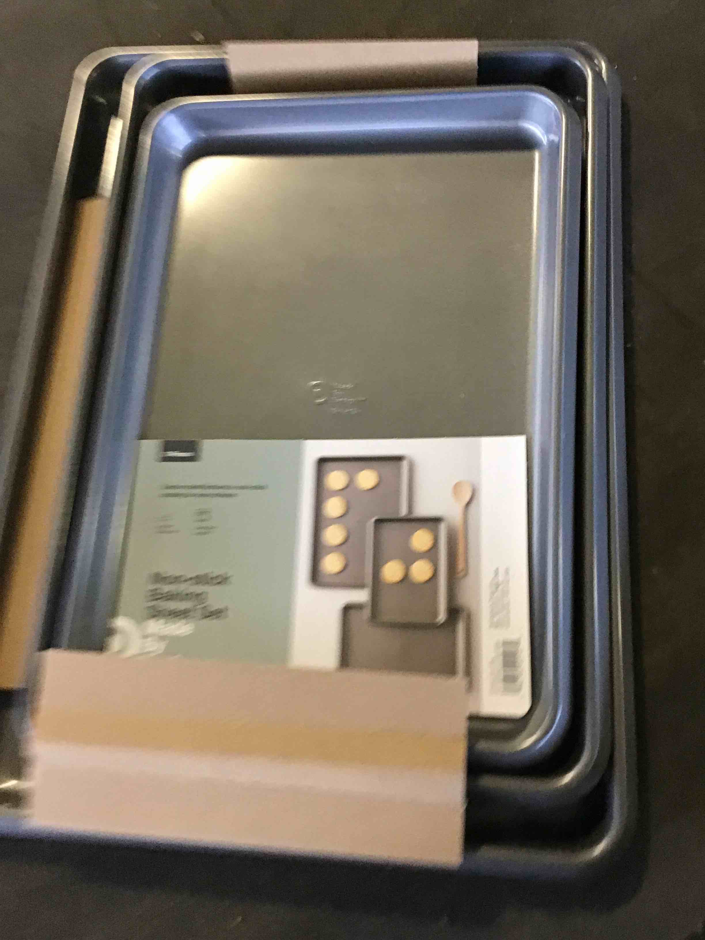 https://s3.amazonaws.com/lotting-images-prod/bidfta/RED5671036_1696257912759.jpeg