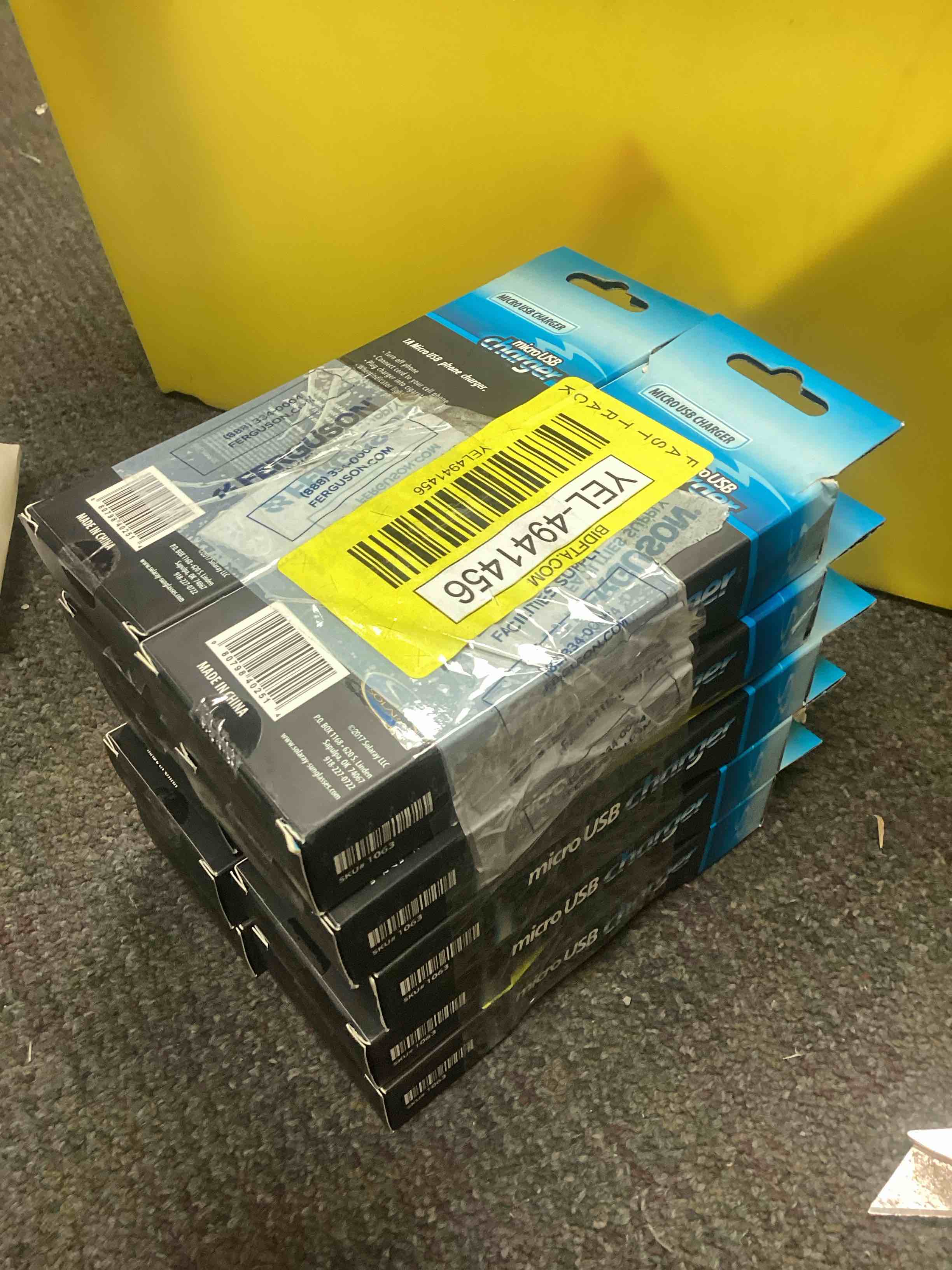 https://s3.amazonaws.com/lotting-images-prod/bidfta/RED5672307_1717166144556.jpeg