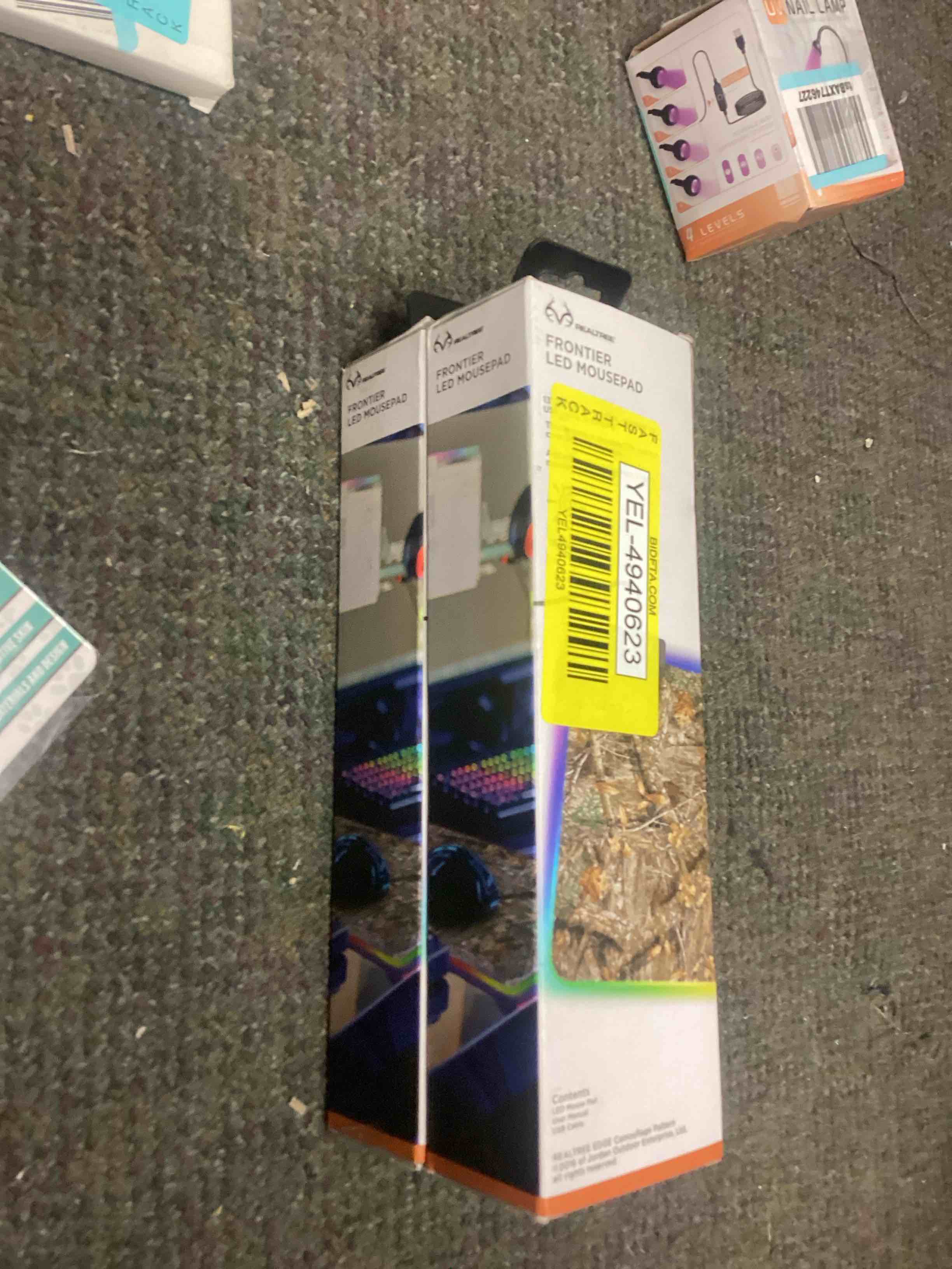 https://s3.amazonaws.com/lotting-images-prod/bidfta/RED5672320_1717166574259.jpeg