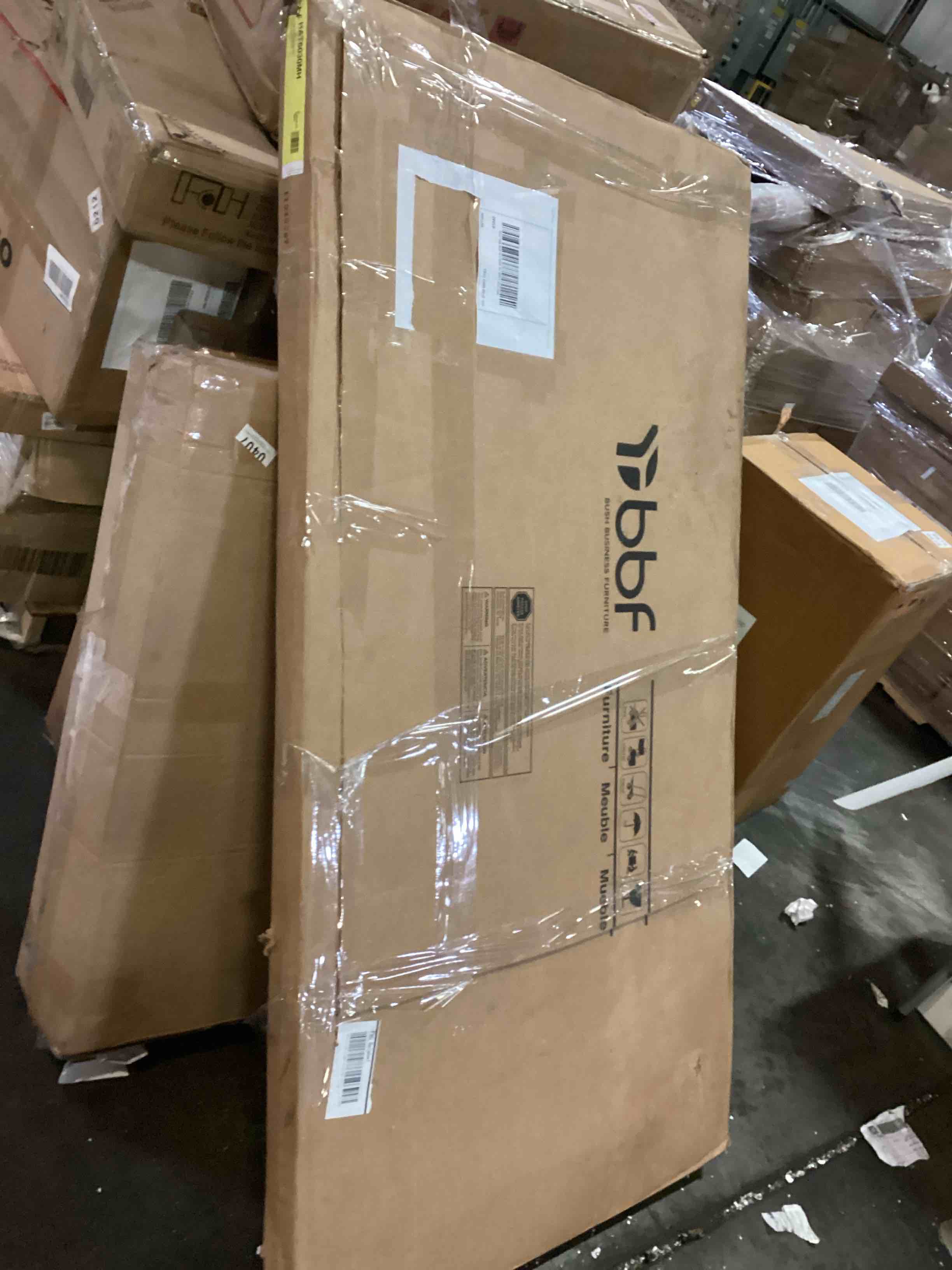 https://s3.amazonaws.com/lotting-images-prod/bidfta/RED5675330_1719338273218.jpeg