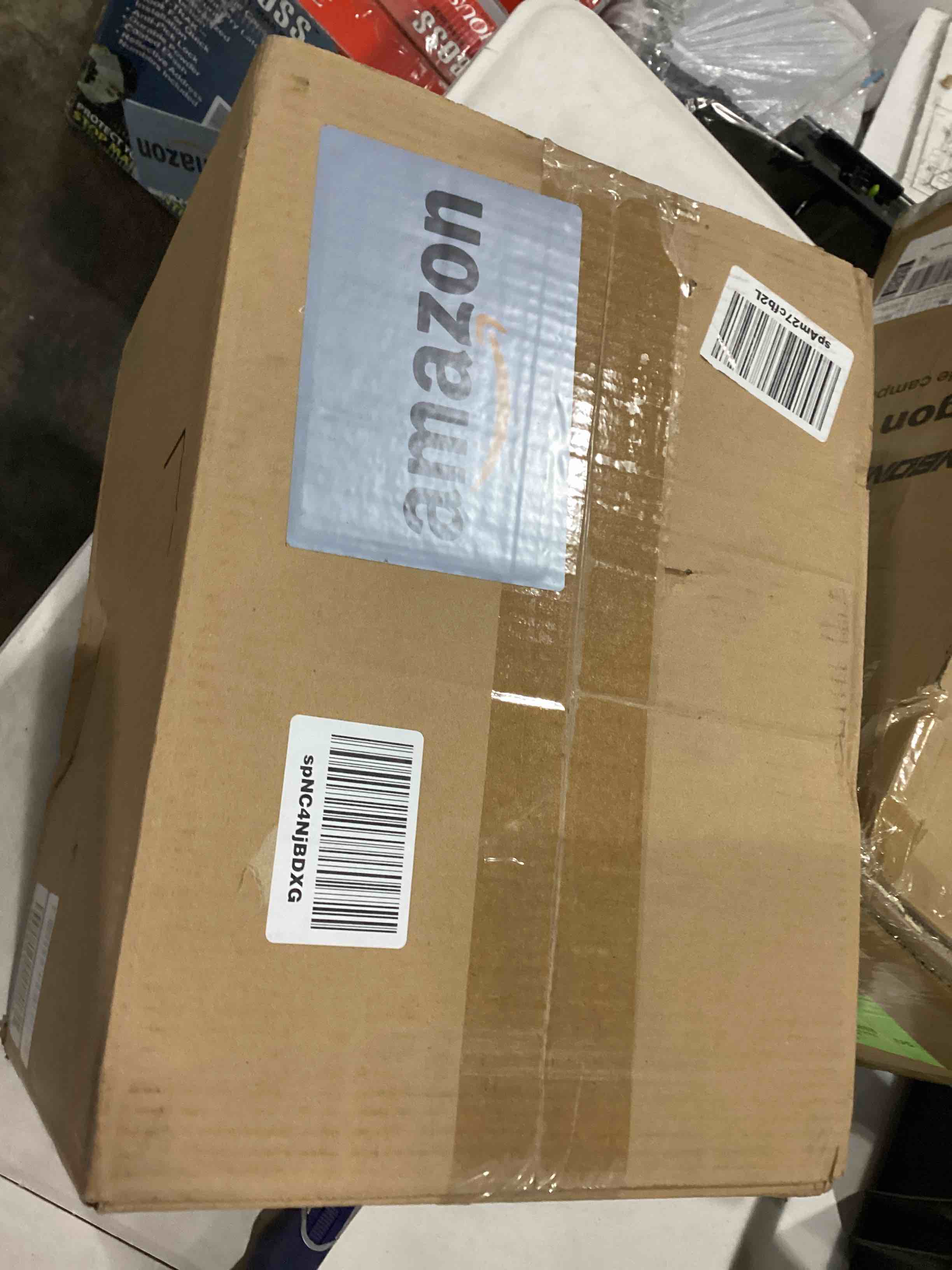 https://s3.amazonaws.com/lotting-images-prod/bidfta/RED5675512_1719930966895.jpeg