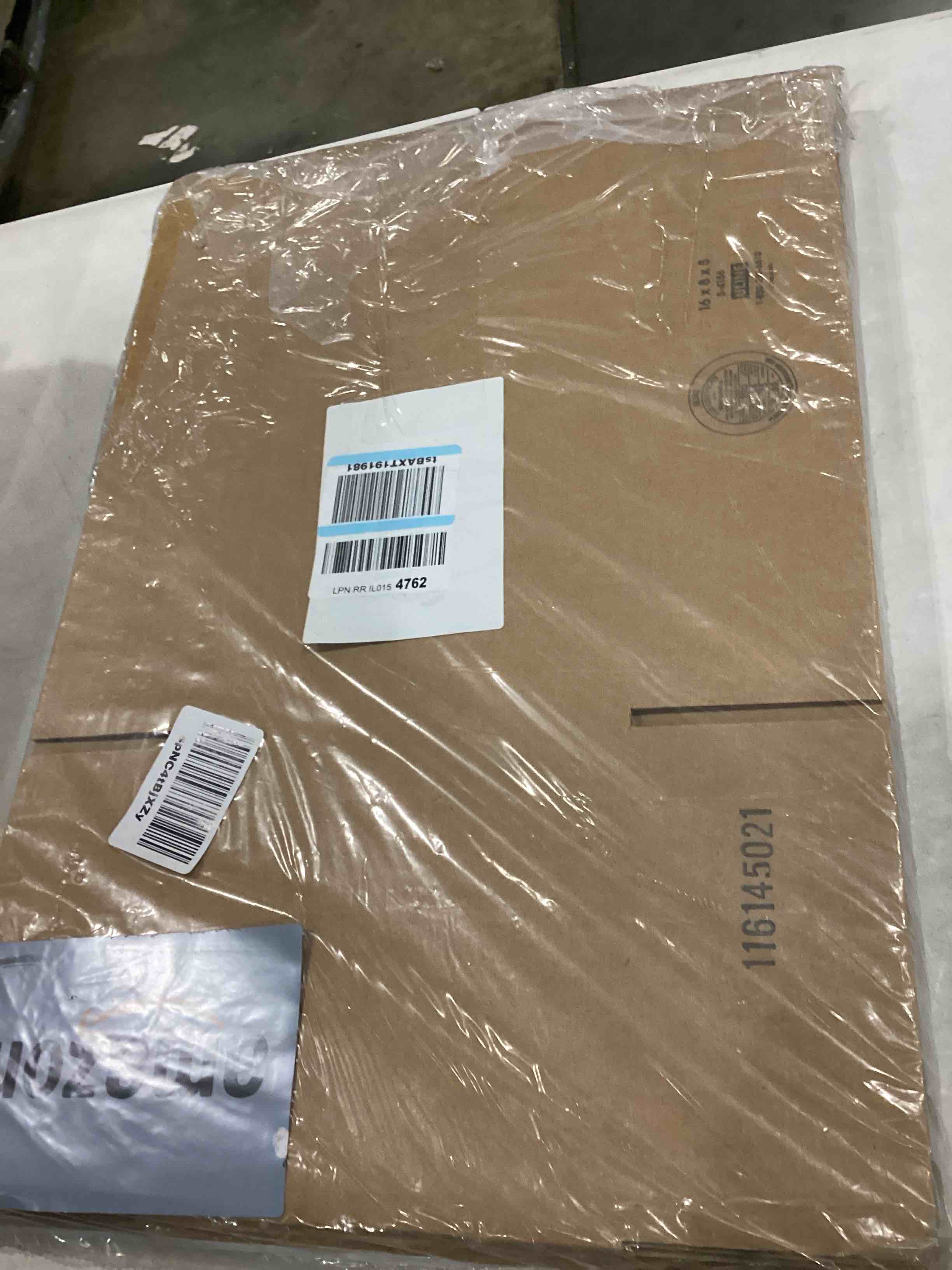 https://s3.amazonaws.com/lotting-images-prod/bidfta/RED5675764_1720189902367.jpeg