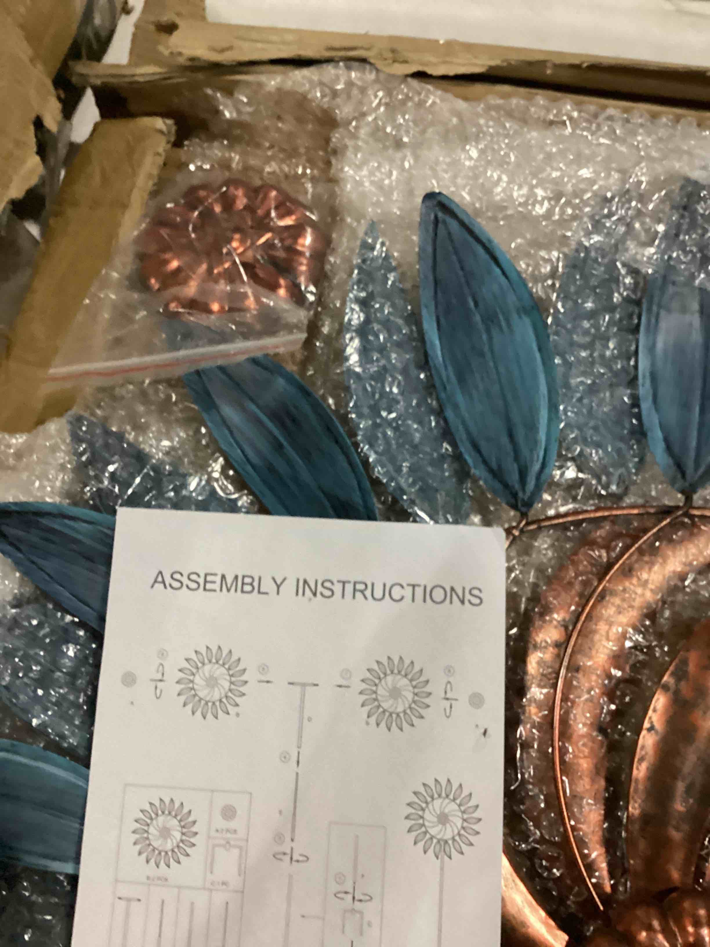 https://s3.amazonaws.com/lotting-images-prod/bidfta/RED5675831_1720445184521.jpeg
