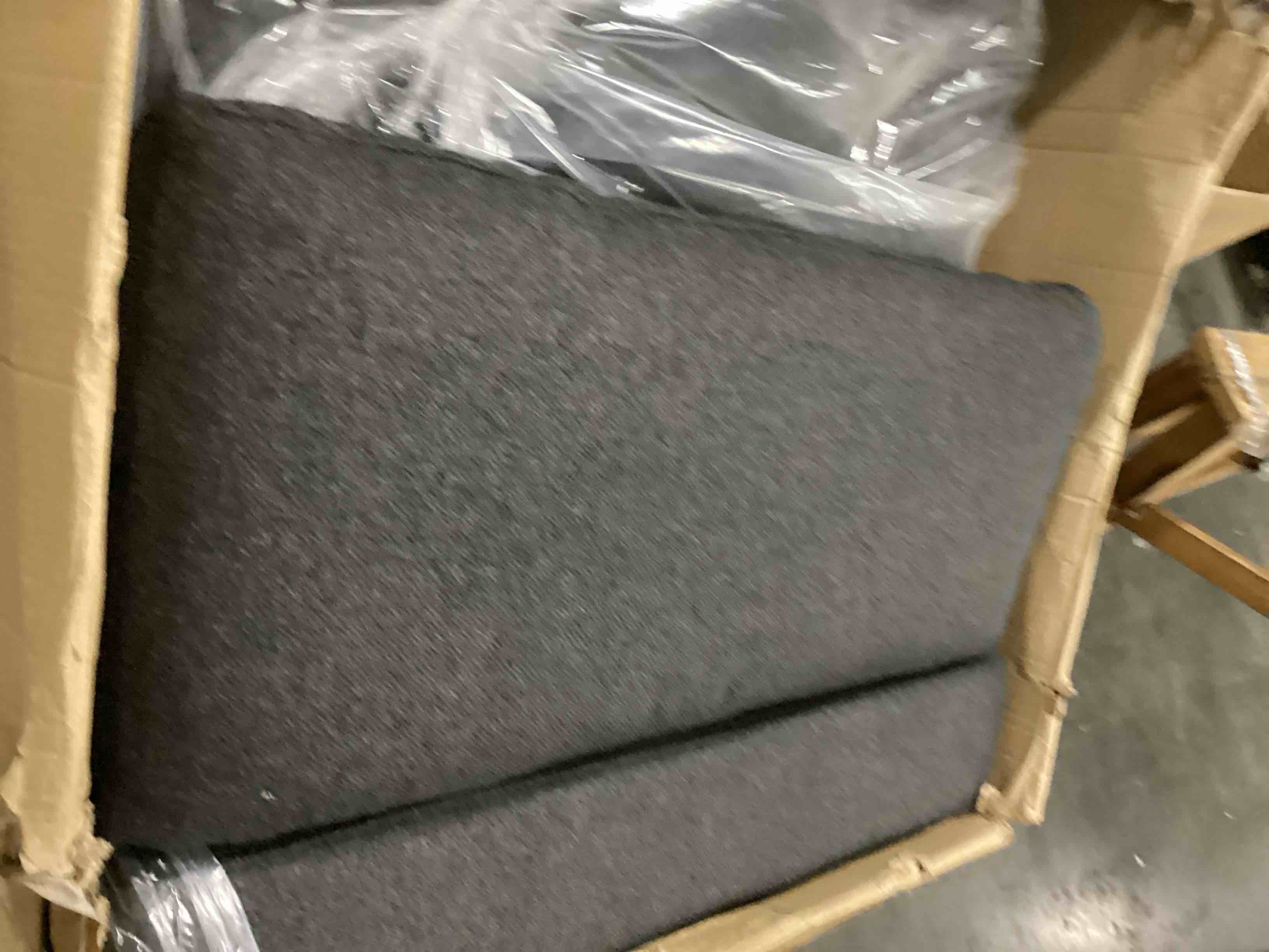 https://s3.amazonaws.com/lotting-images-prod/bidfta/RED5675866_1720460339967.jpeg