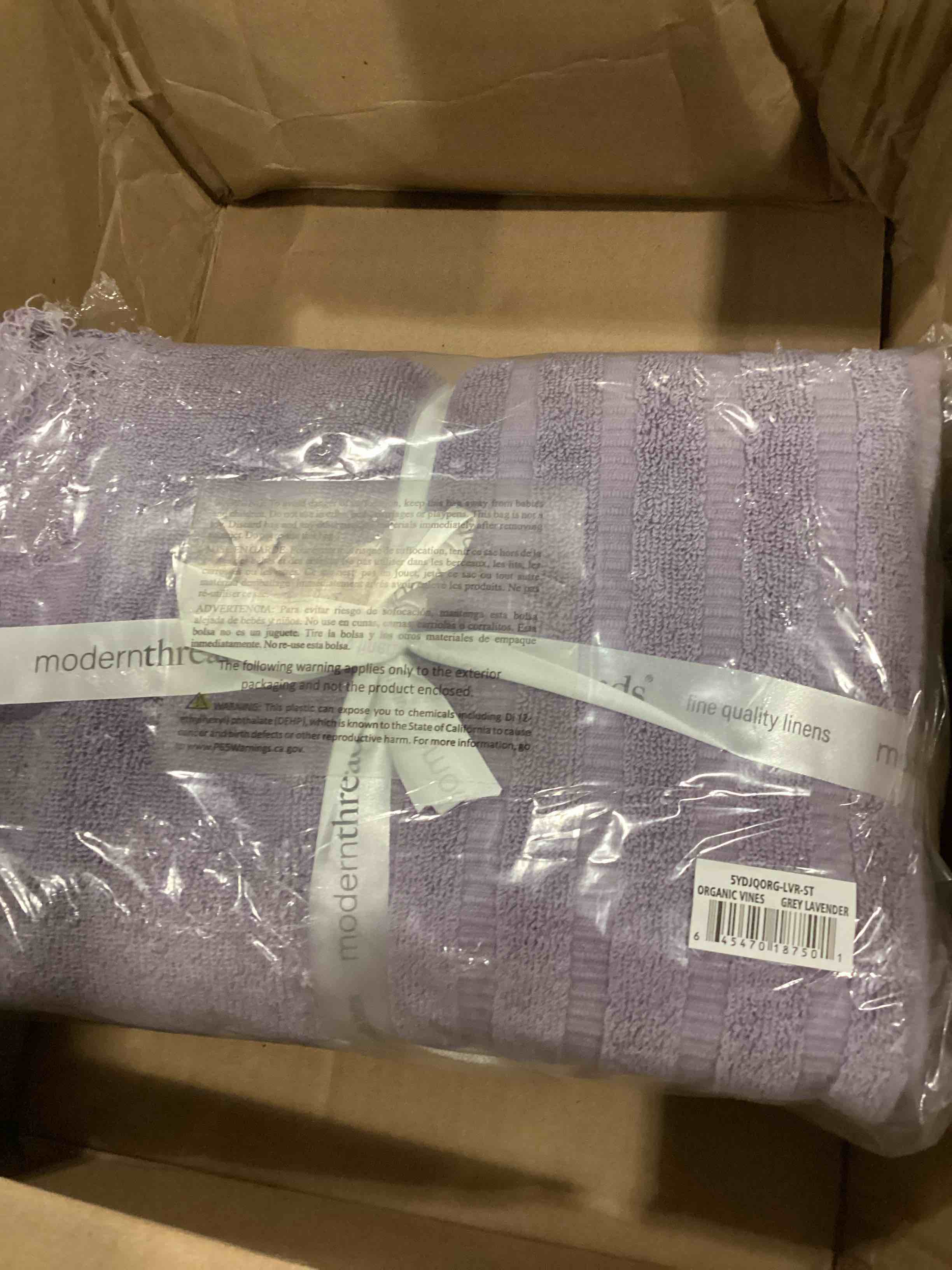 https://s3.amazonaws.com/lotting-images-prod/bidfta/RED5675889_1720464862516.jpeg