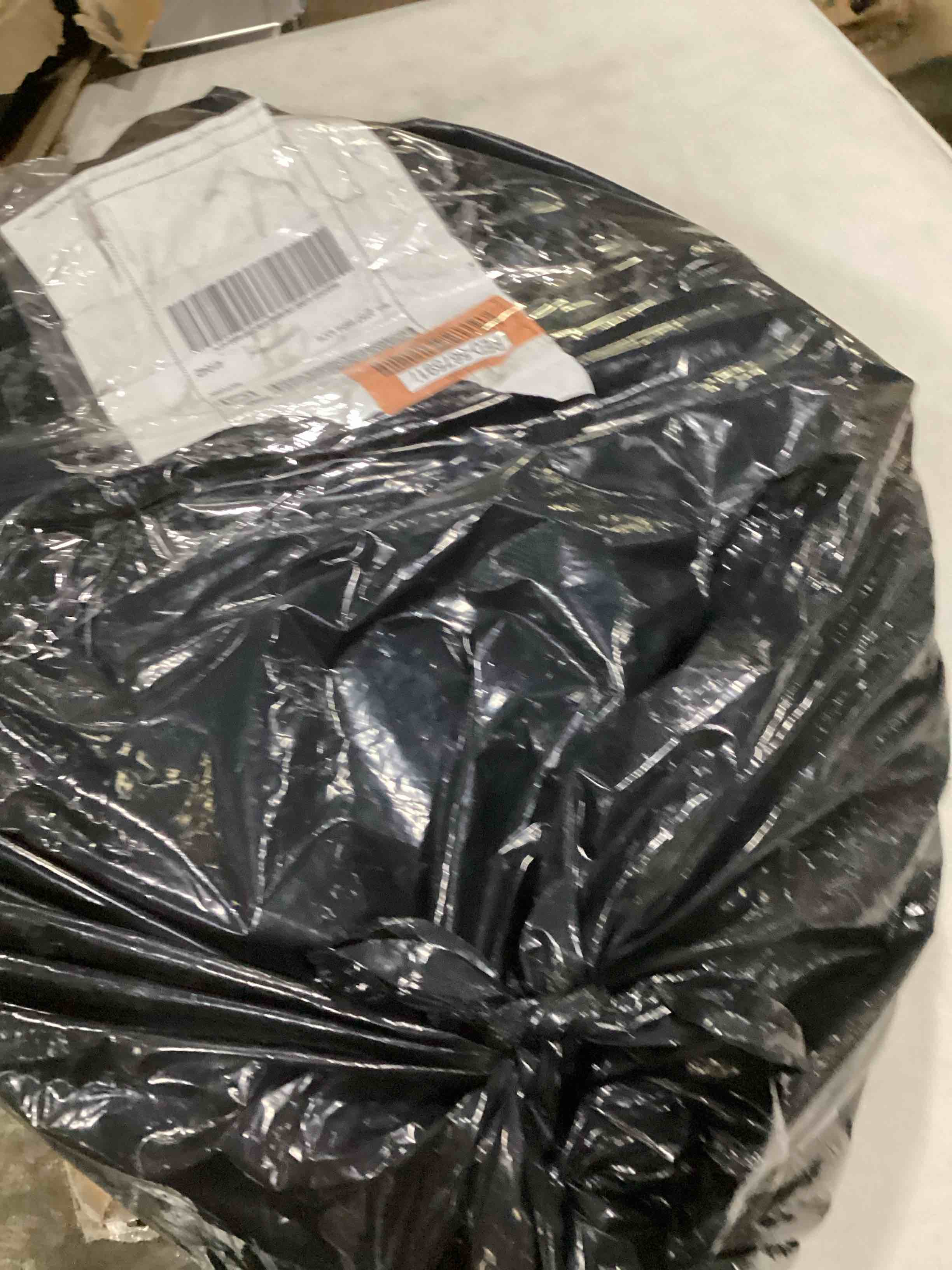 https://s3.amazonaws.com/lotting-images-prod/bidfta/RED5675917_1720535614986.jpeg