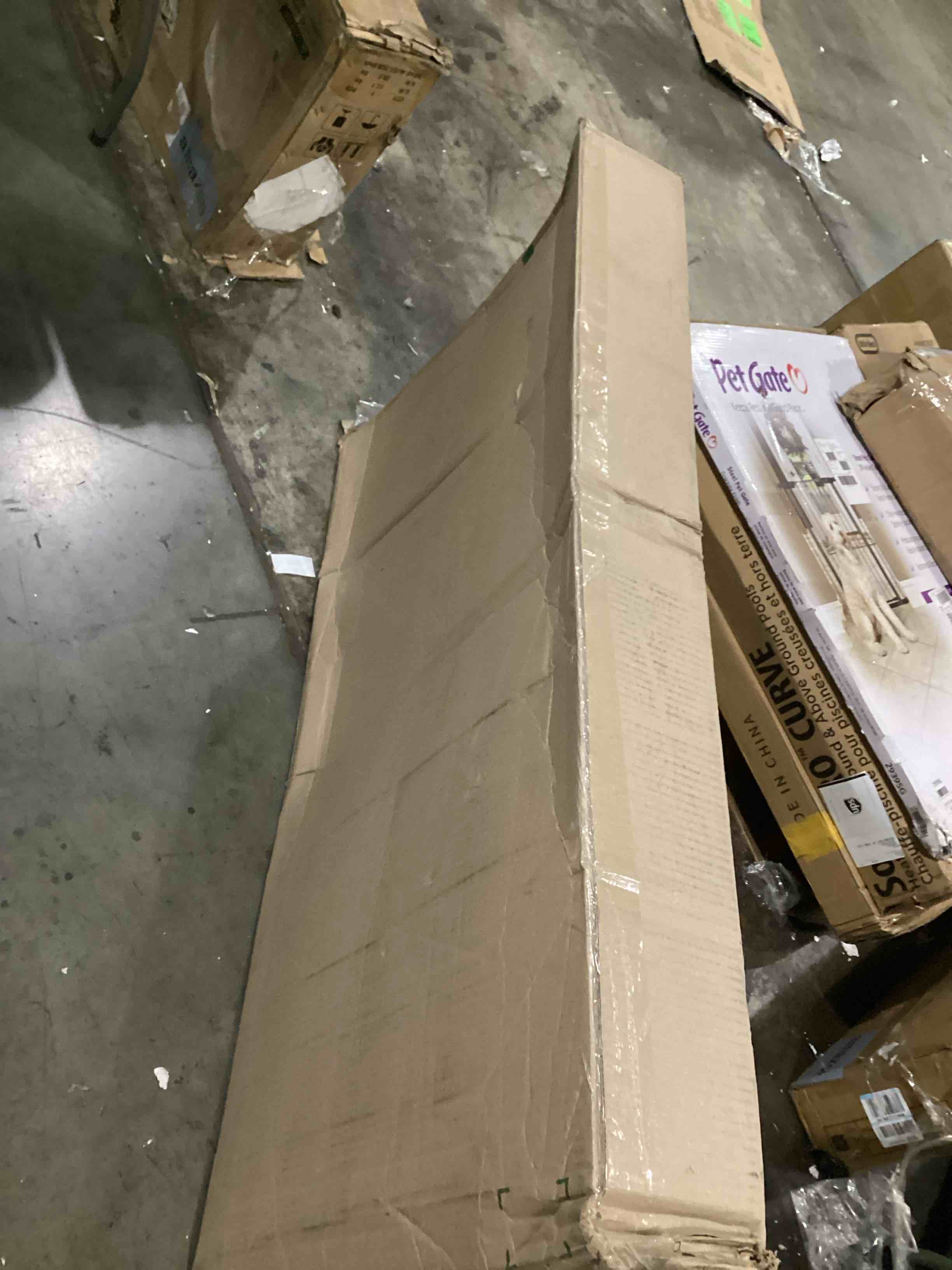 https://s3.amazonaws.com/lotting-images-prod/bidfta/RED5675958_1720549384719.jpeg
