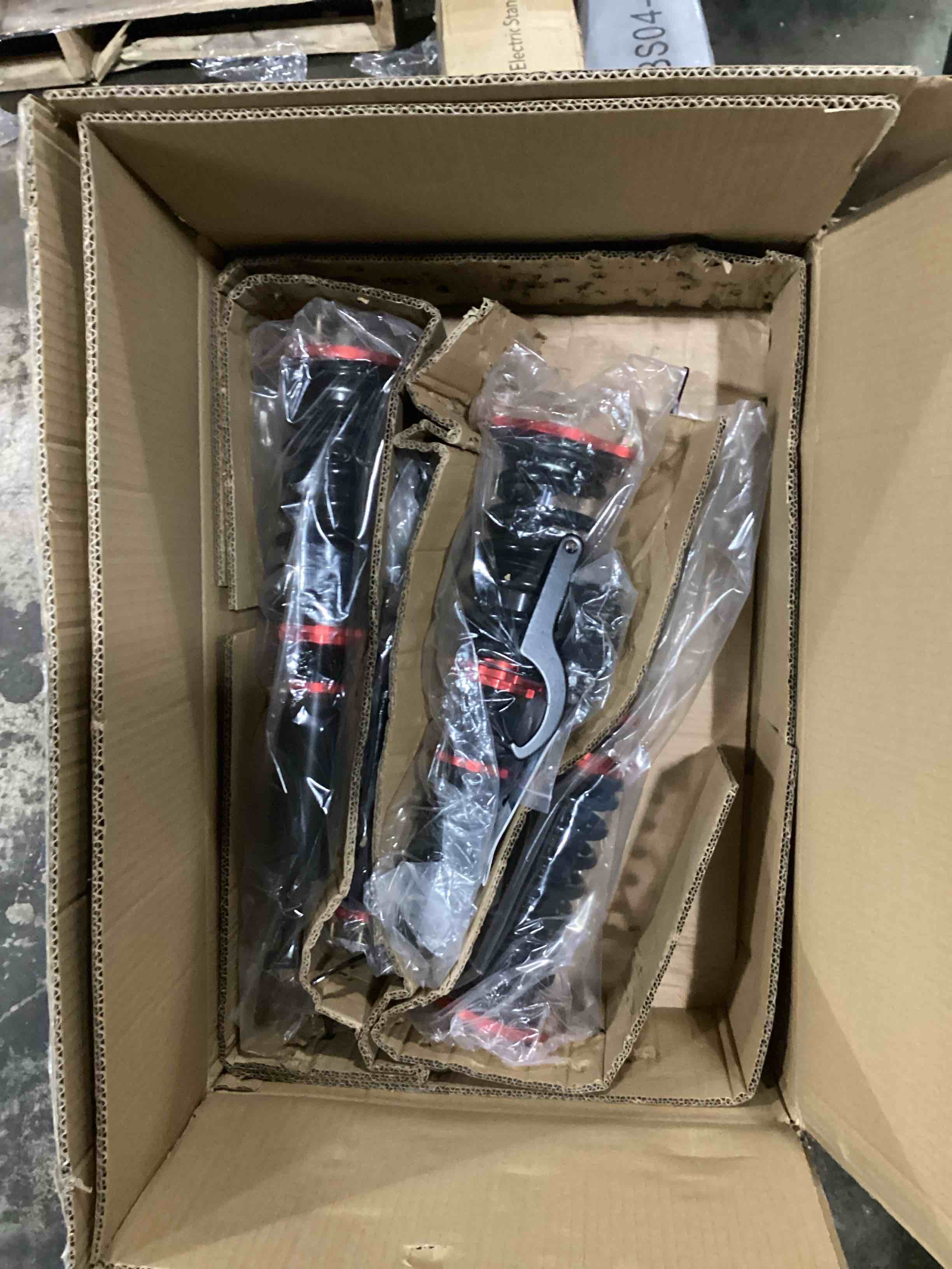 https://s3.amazonaws.com/lotting-images-prod/bidfta/RED5675992_1720615611646.jpeg