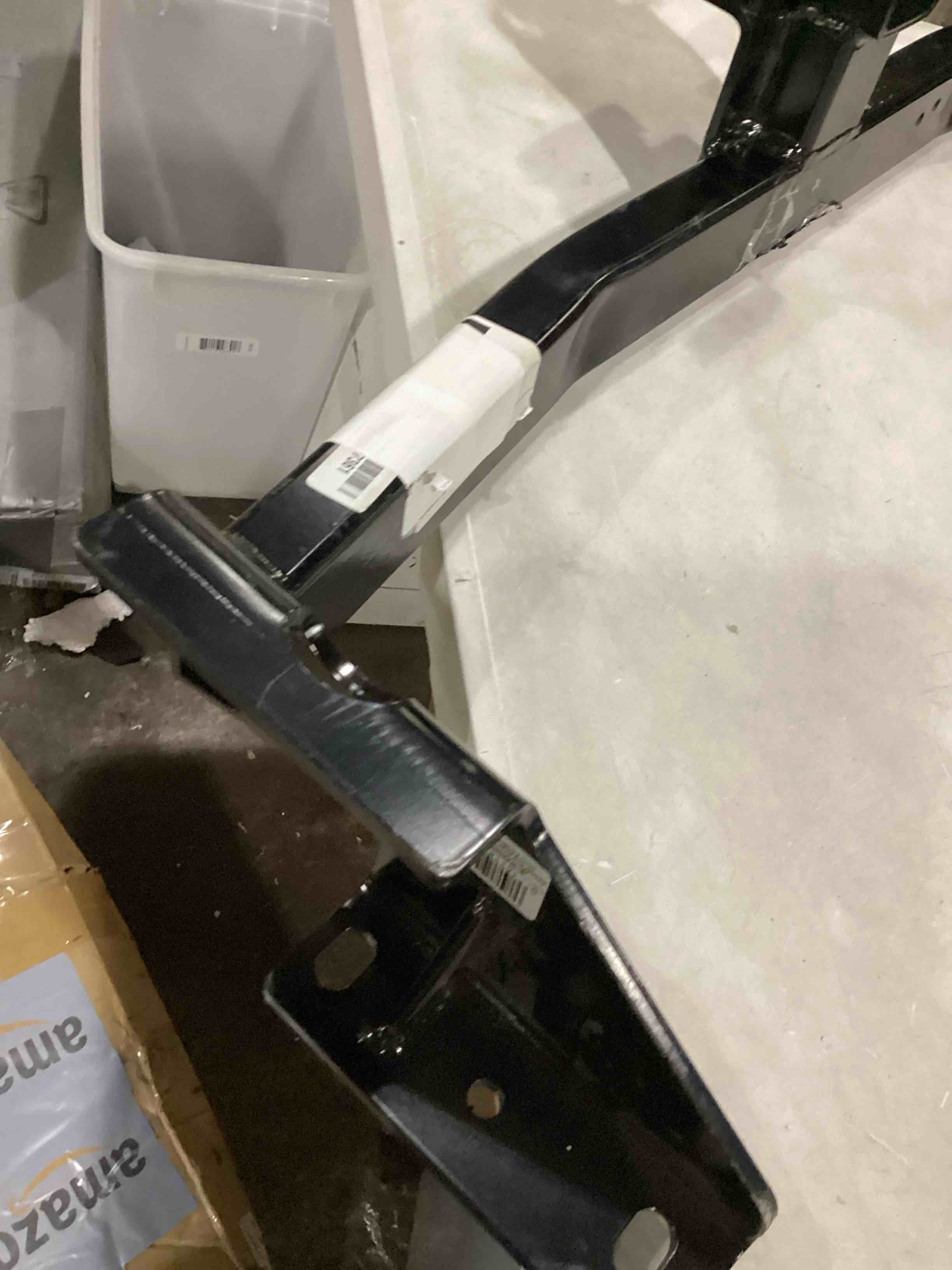 https://s3.amazonaws.com/lotting-images-prod/bidfta/RED5676031_1720625322400.jpeg