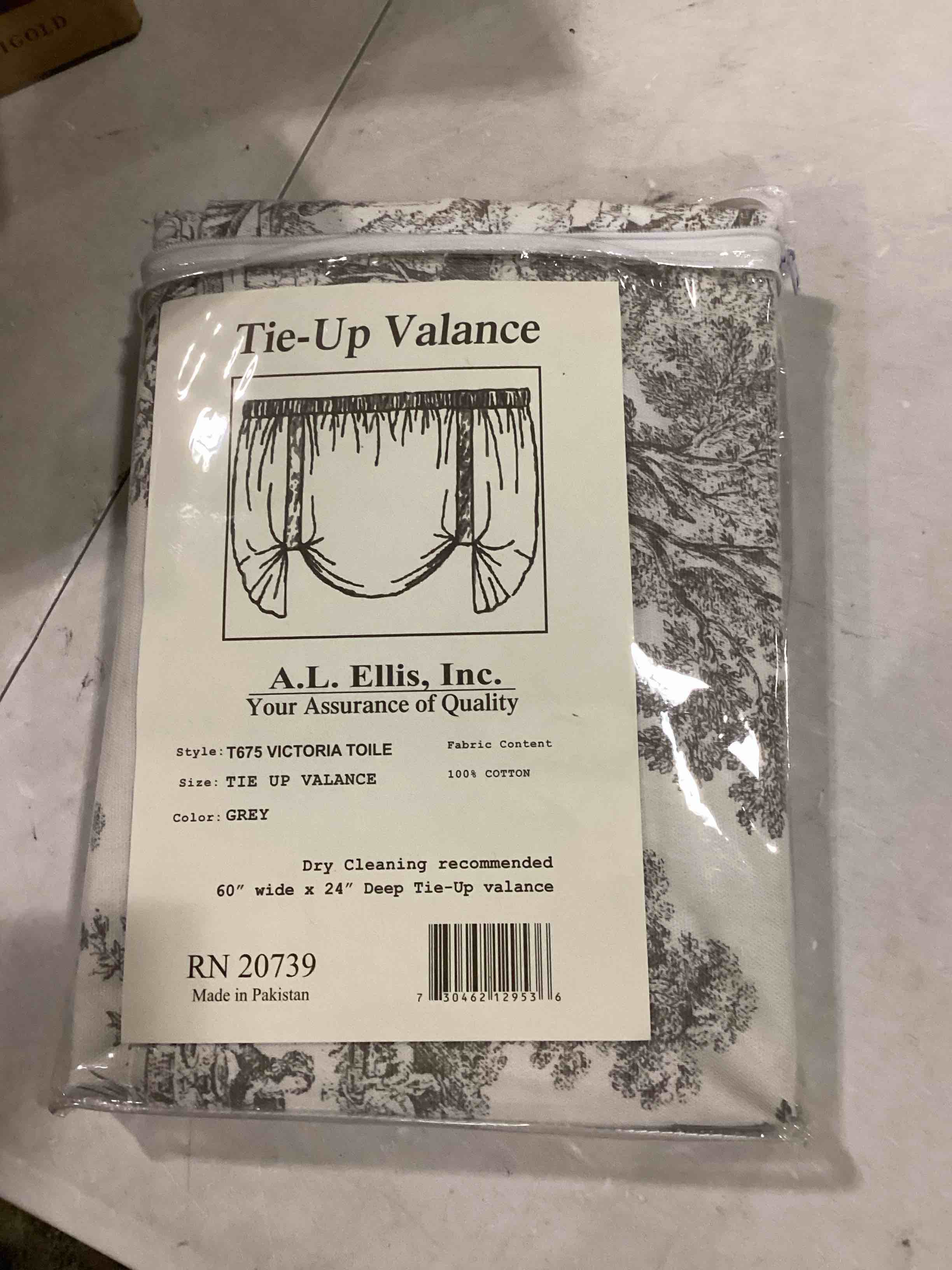 https://s3.amazonaws.com/lotting-images-prod/bidfta/RED5676355_1721132890525.jpeg