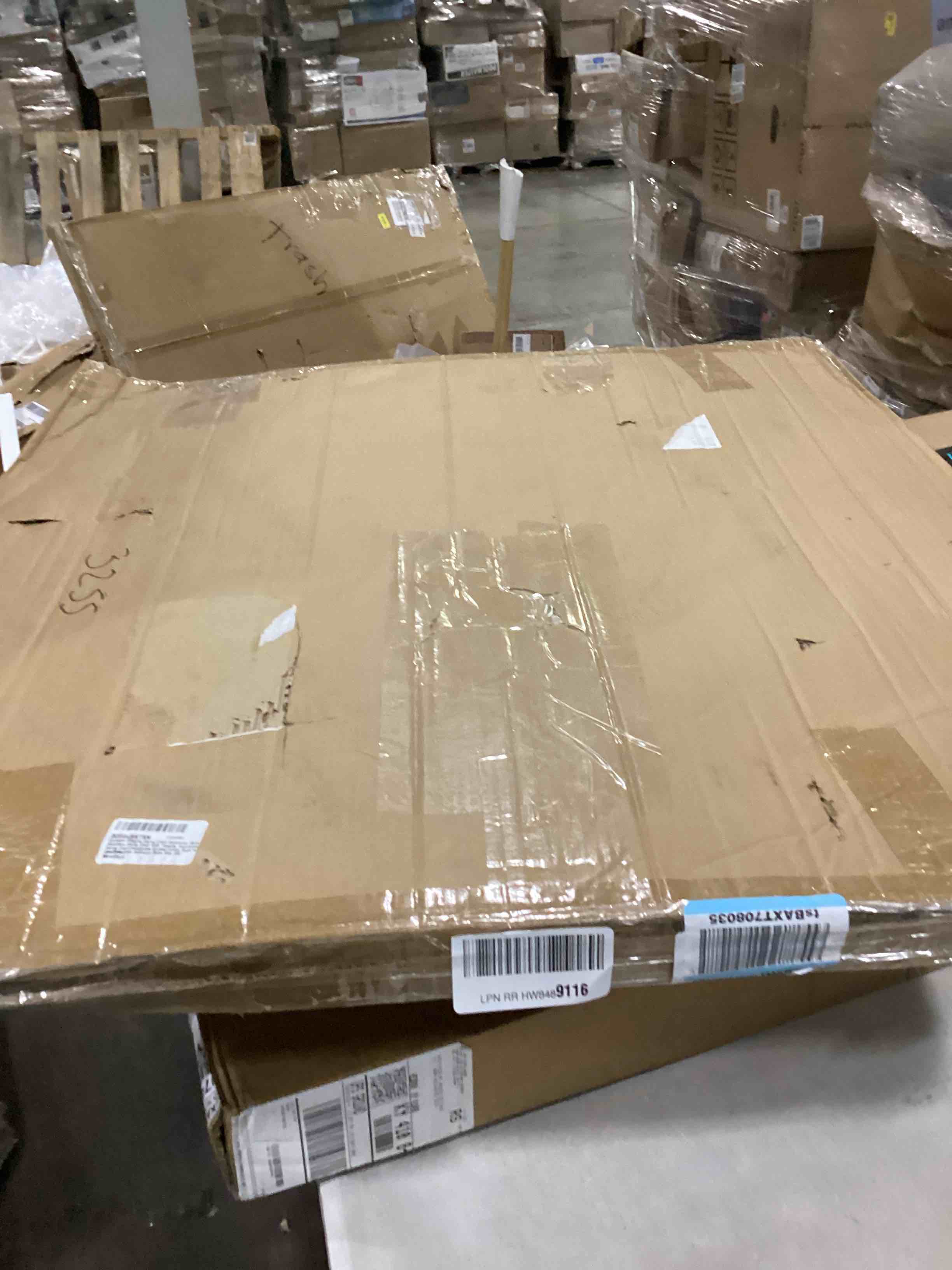 https://s3.amazonaws.com/lotting-images-prod/bidfta/RED5676405_1721215286472.jpeg