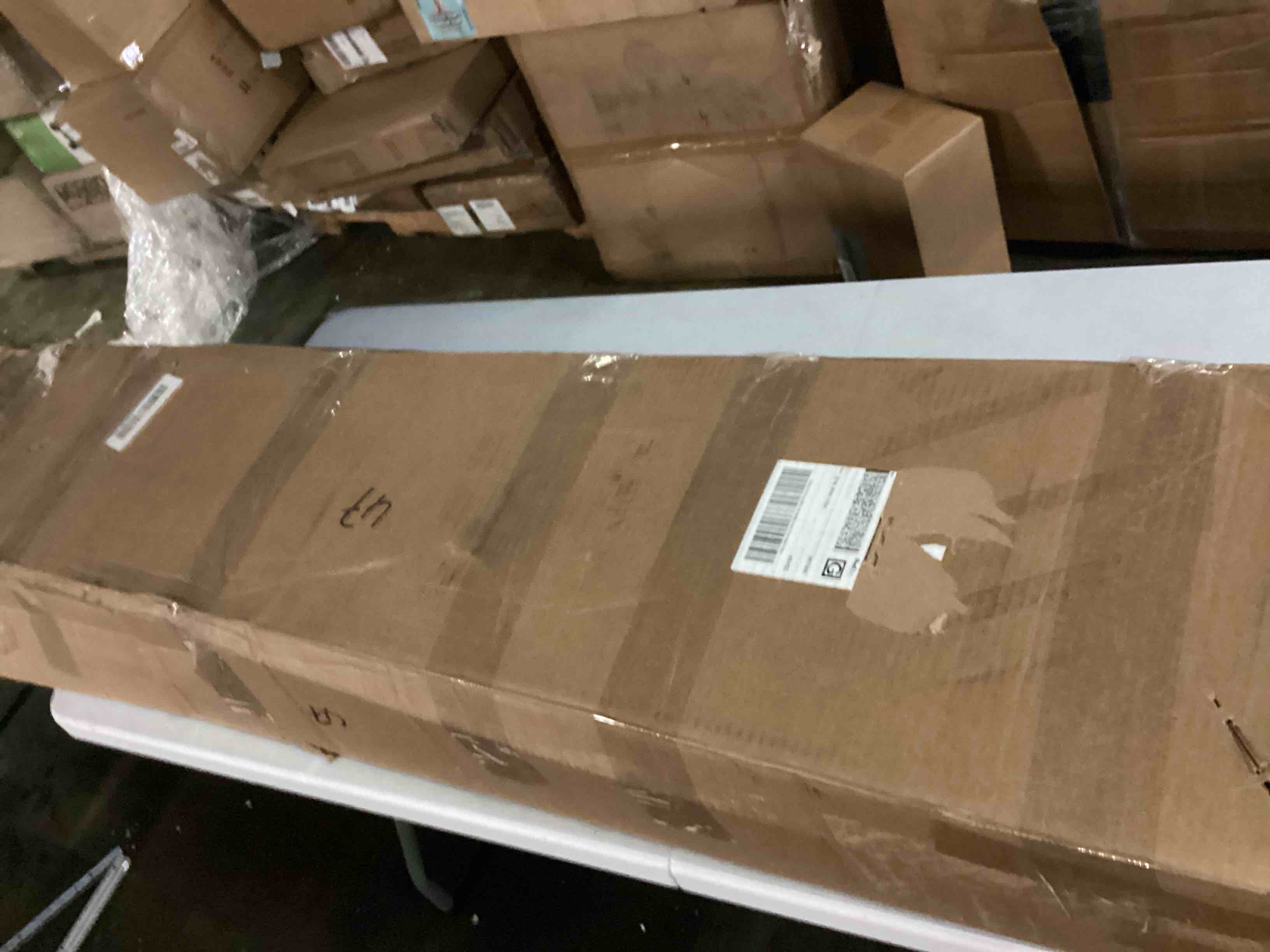 https://s3.amazonaws.com/lotting-images-prod/bidfta/RED5676512_1718883123381.jpeg