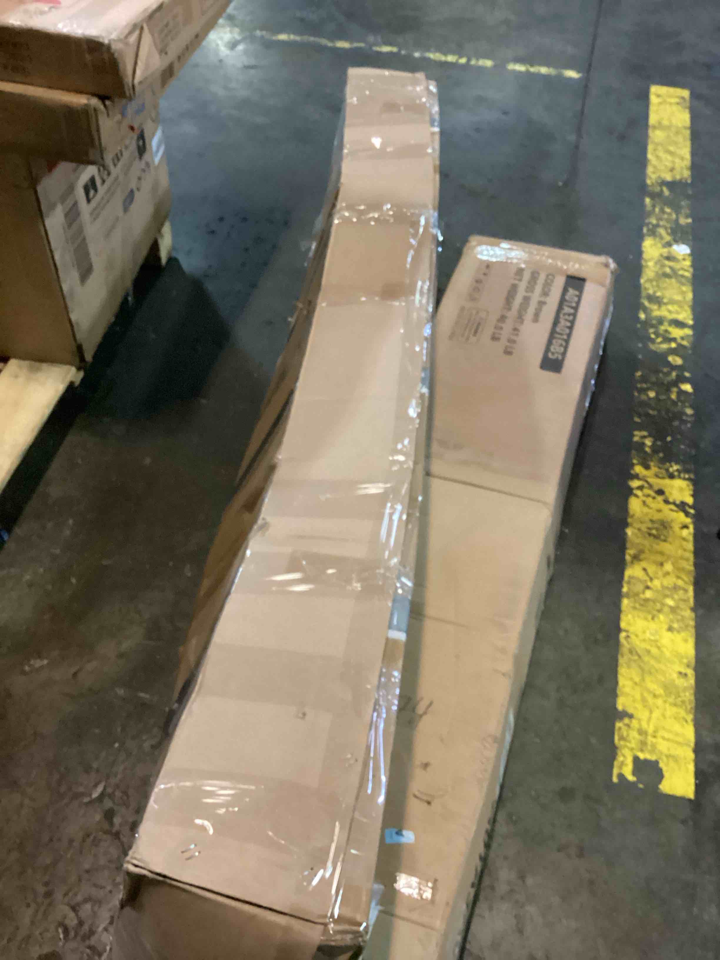 https://s3.amazonaws.com/lotting-images-prod/bidfta/RED5676561_1718983290292.jpeg
