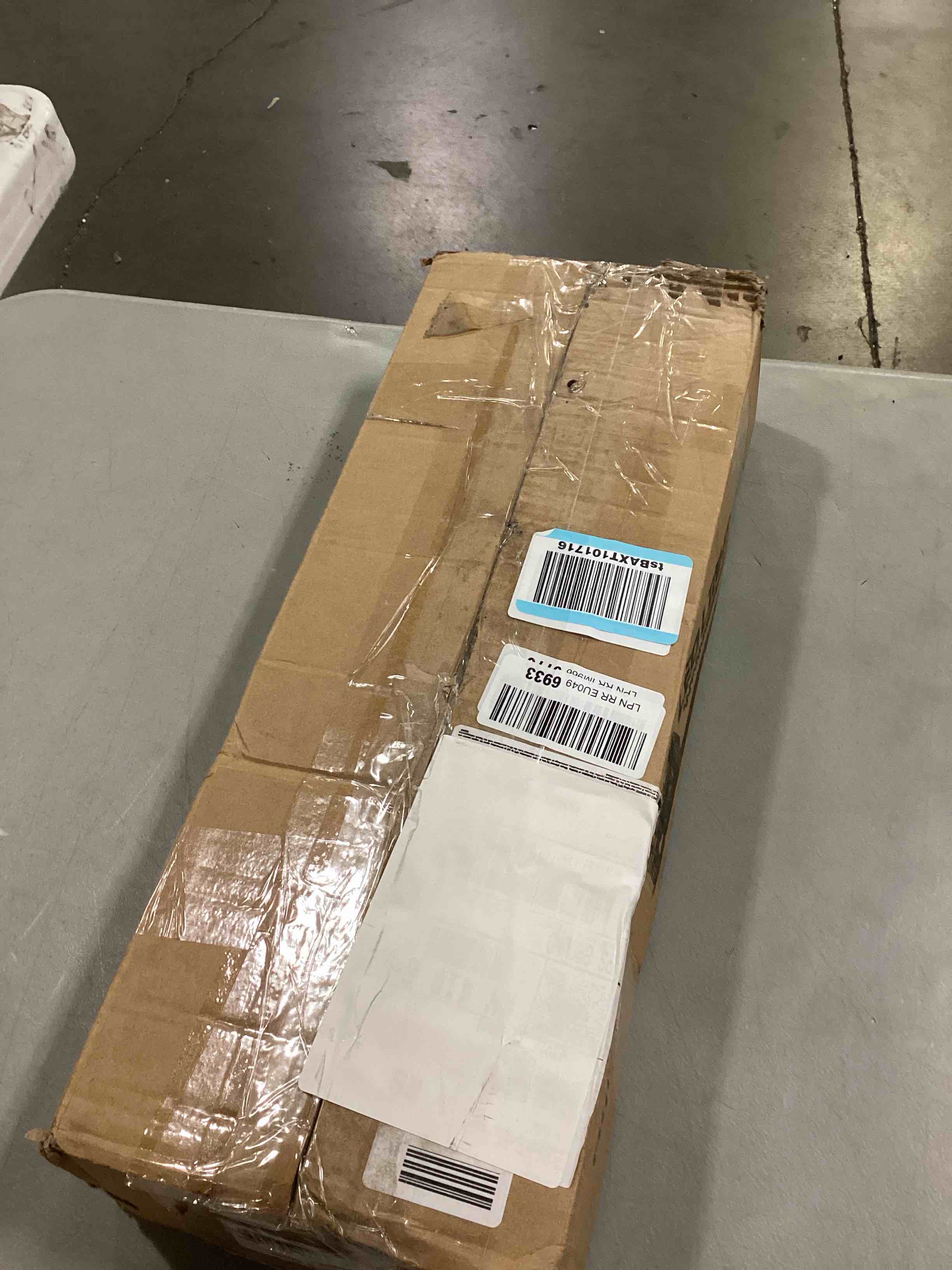 https://s3.amazonaws.com/lotting-images-prod/bidfta/RED5676632_1723830525499.jpeg