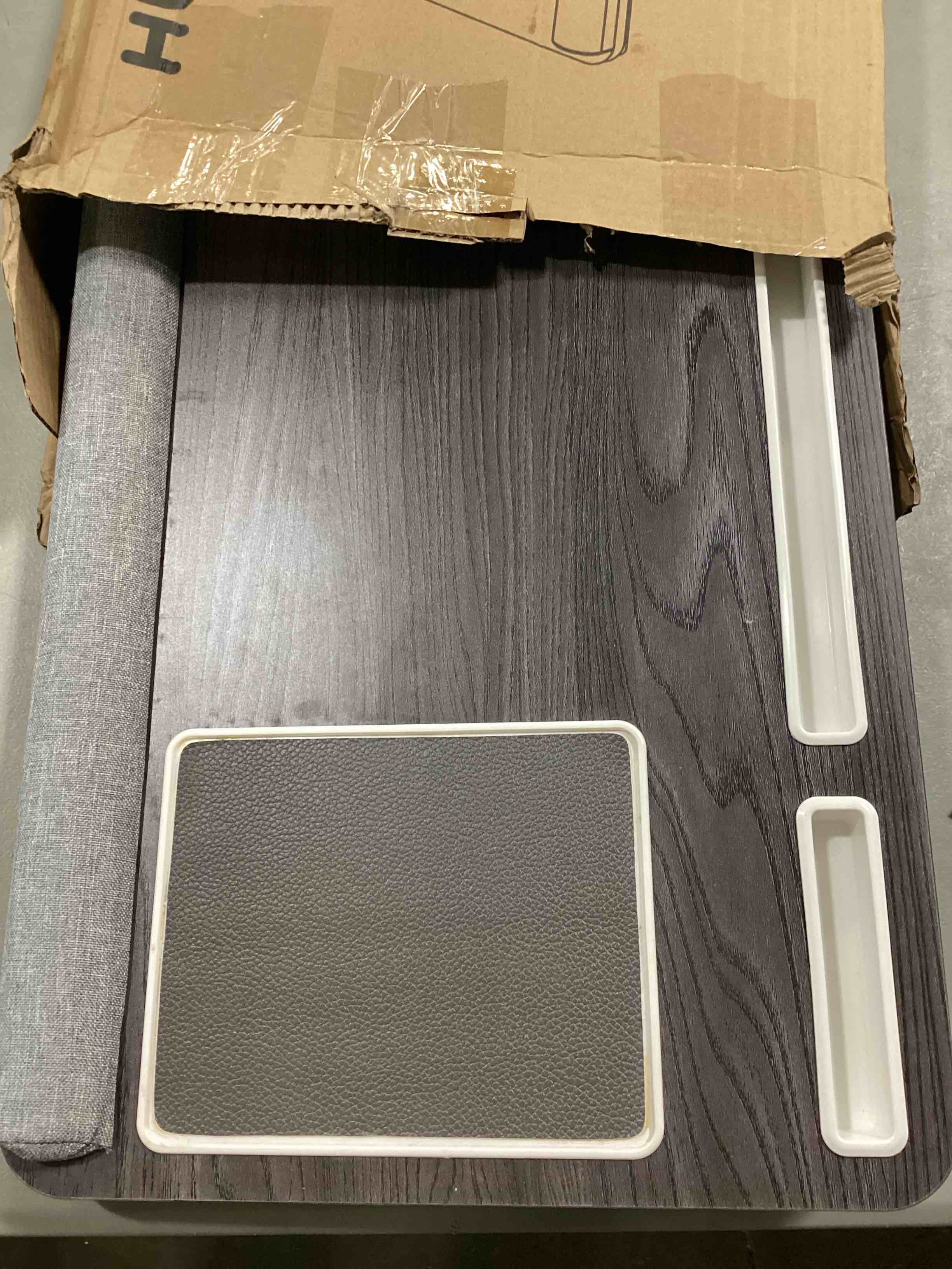 https://s3.amazonaws.com/lotting-images-prod/bidfta/RED5677319_1725035723871.jpeg