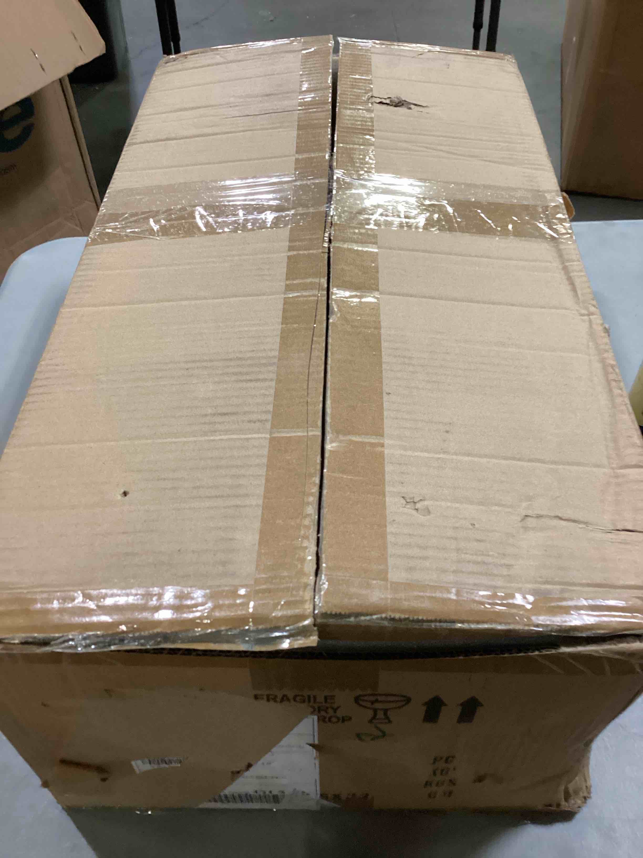 https://s3.amazonaws.com/lotting-images-prod/bidfta/RED5677543_1725625609724.jpeg
