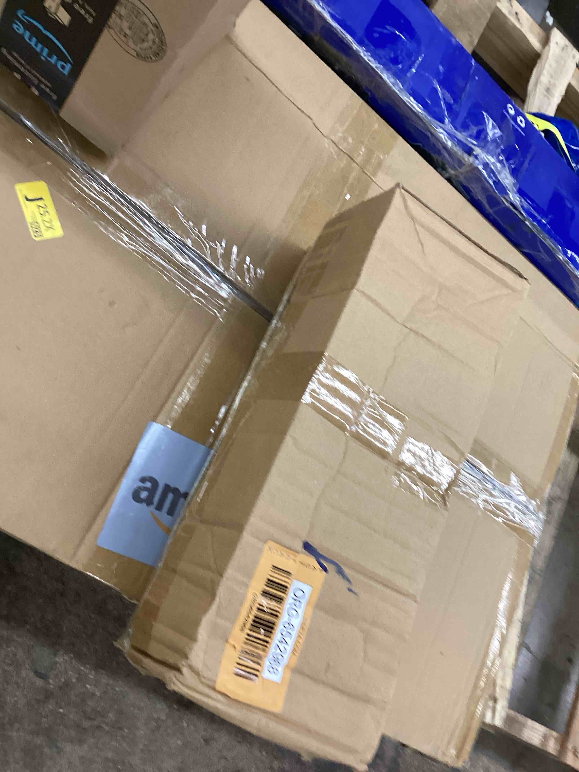 https://s3.amazonaws.com/lotting-images-prod/bidfta/RED5679062_1720707323022.jpeg